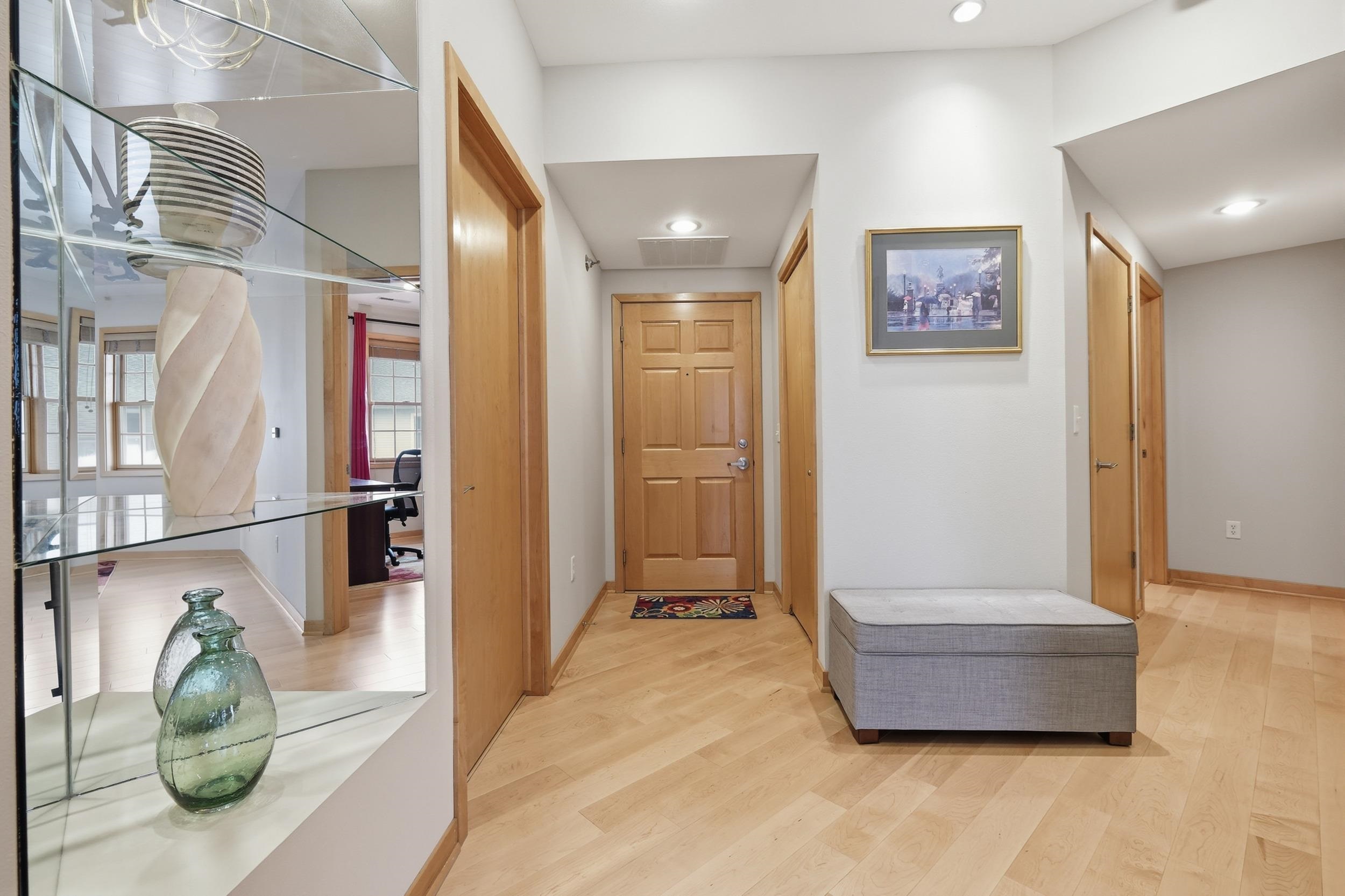 1101 Hamilton Street 204