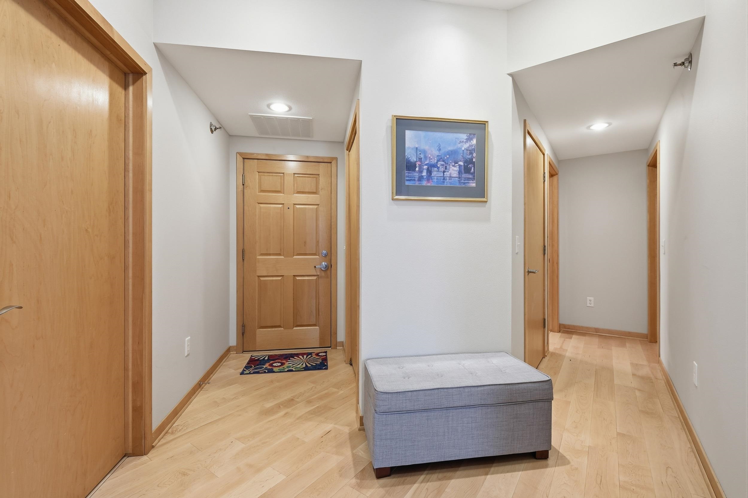 1101 Hamilton Street 204