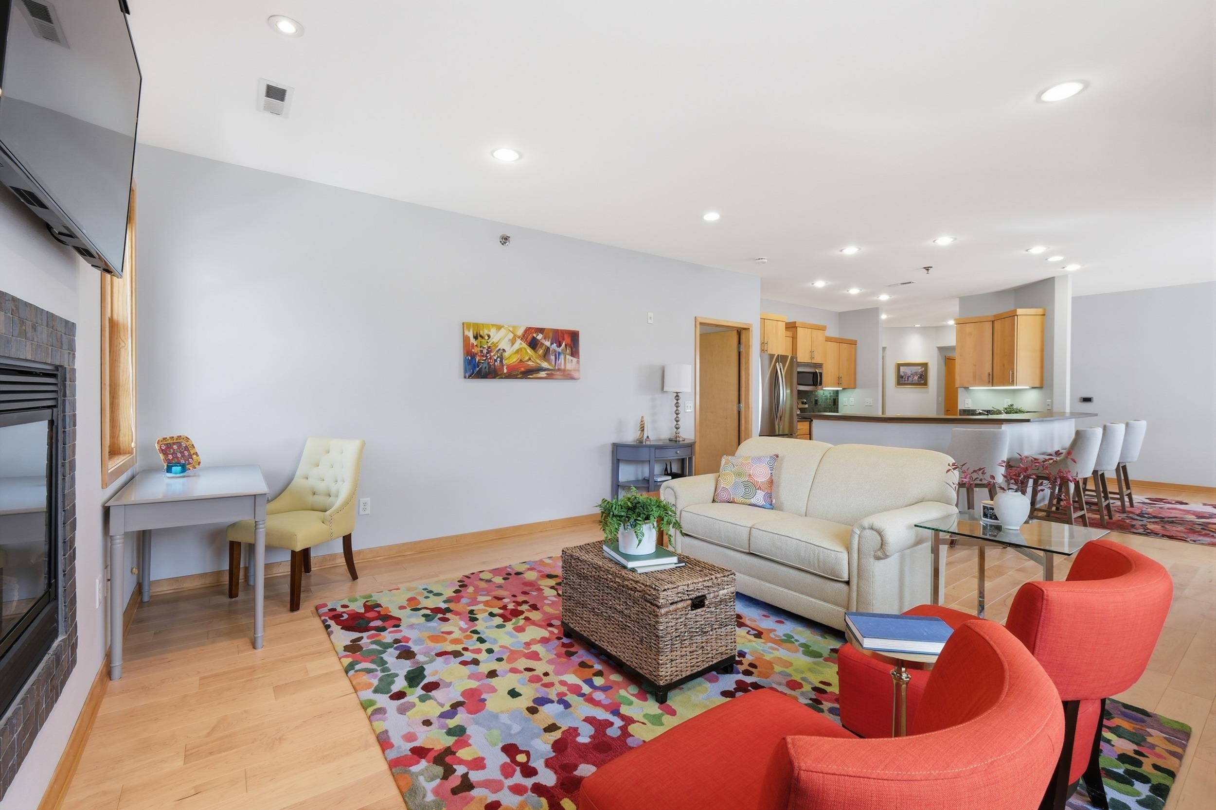 1101 Hamilton Street 204