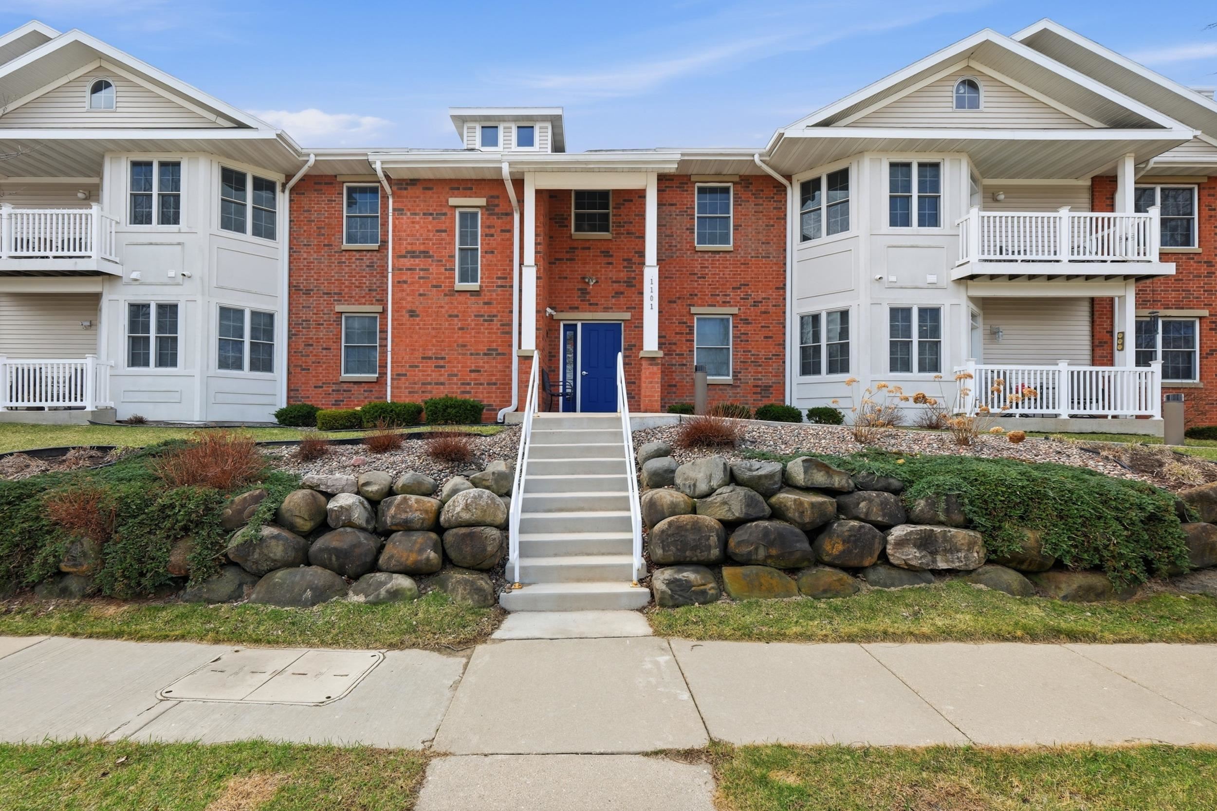 1101 Hamilton Street 204