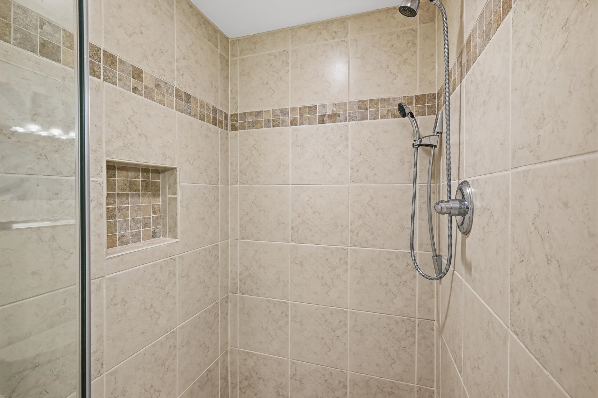 1101 Hamilton Street 204