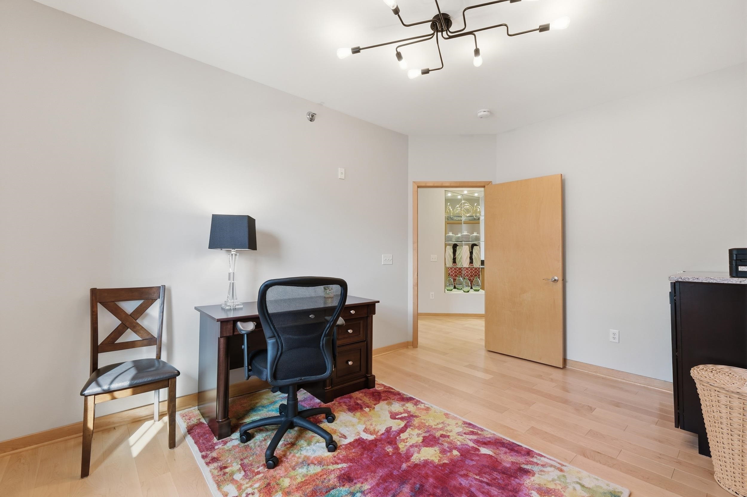 1101 Hamilton Street 204