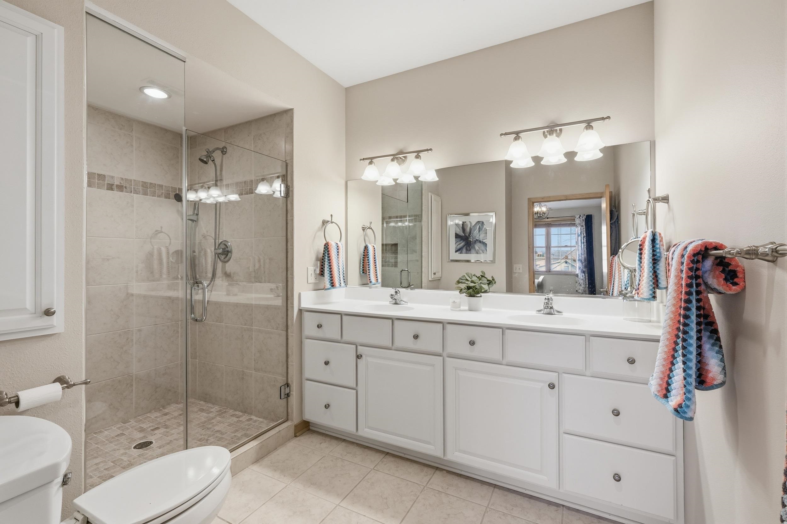 1101 Hamilton Street 204