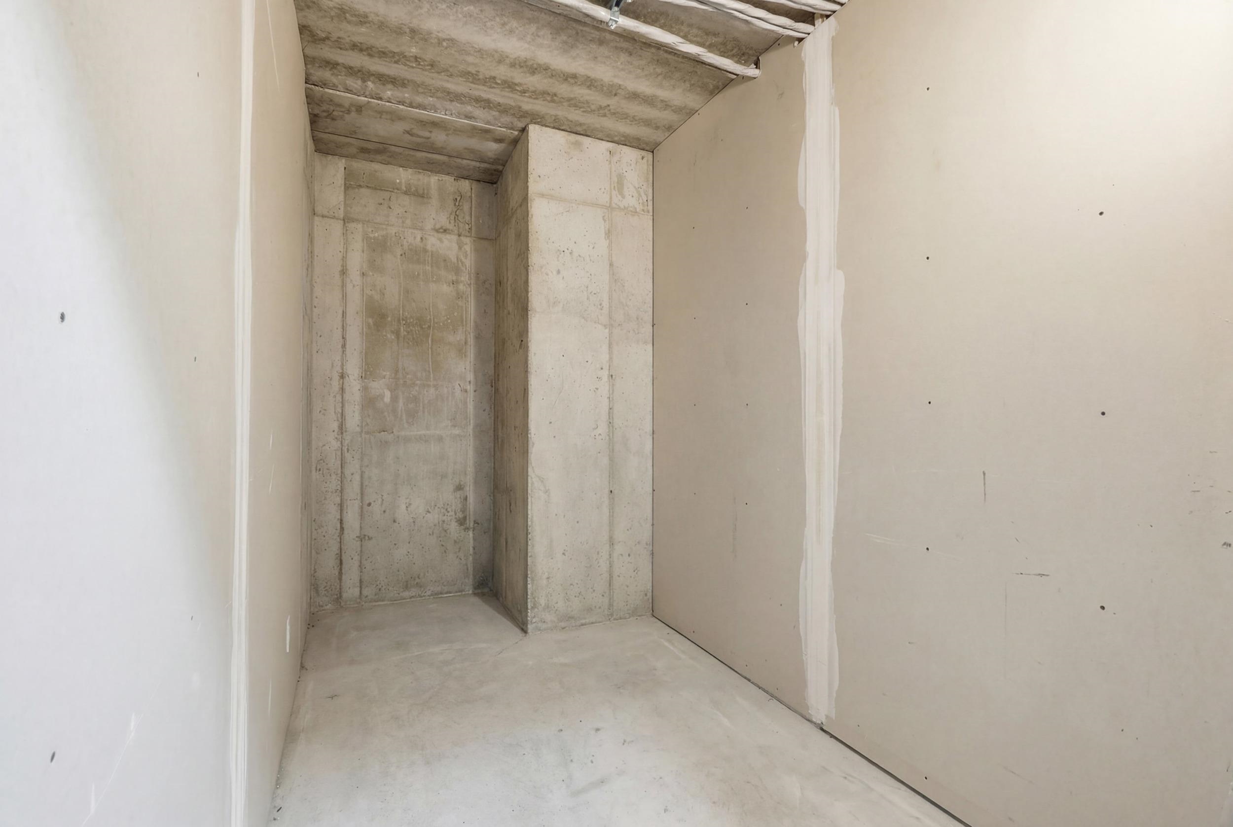 1101 Hamilton Street 204