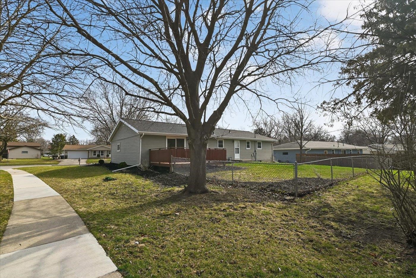 499 Hyland Drive