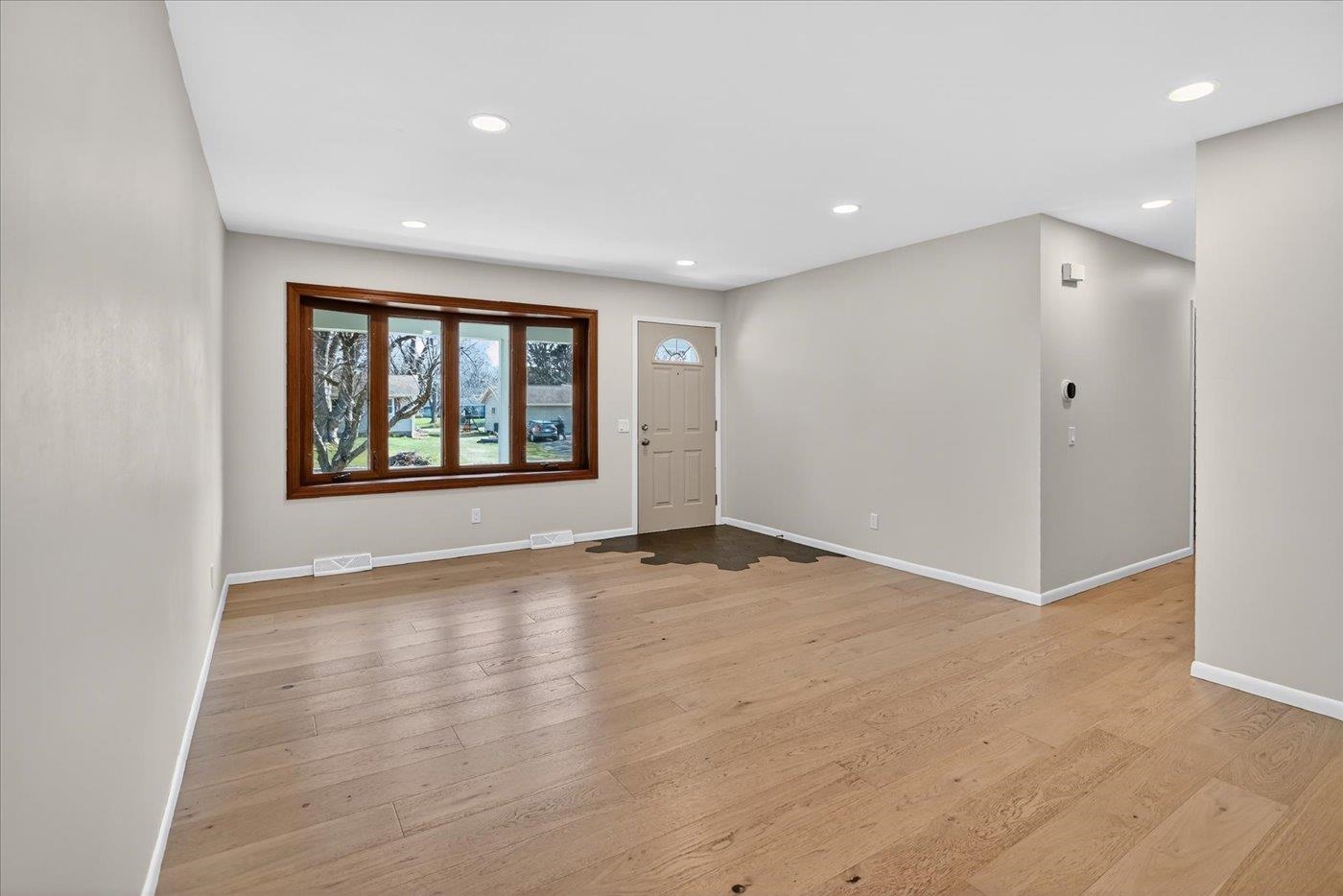 499 Hyland Drive
