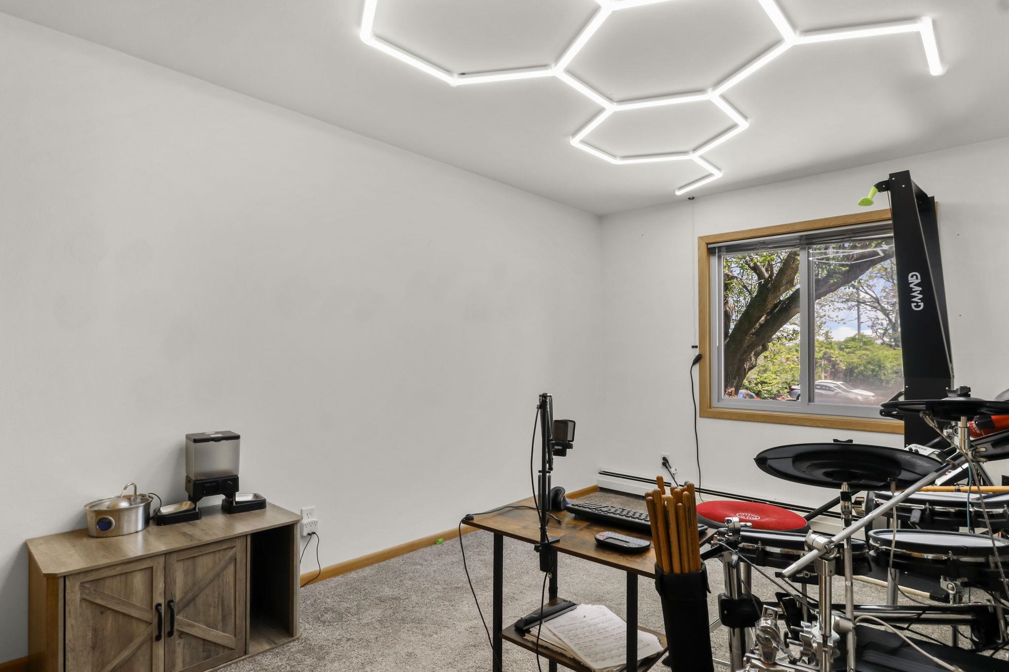 50 Whitcomb Circle 5