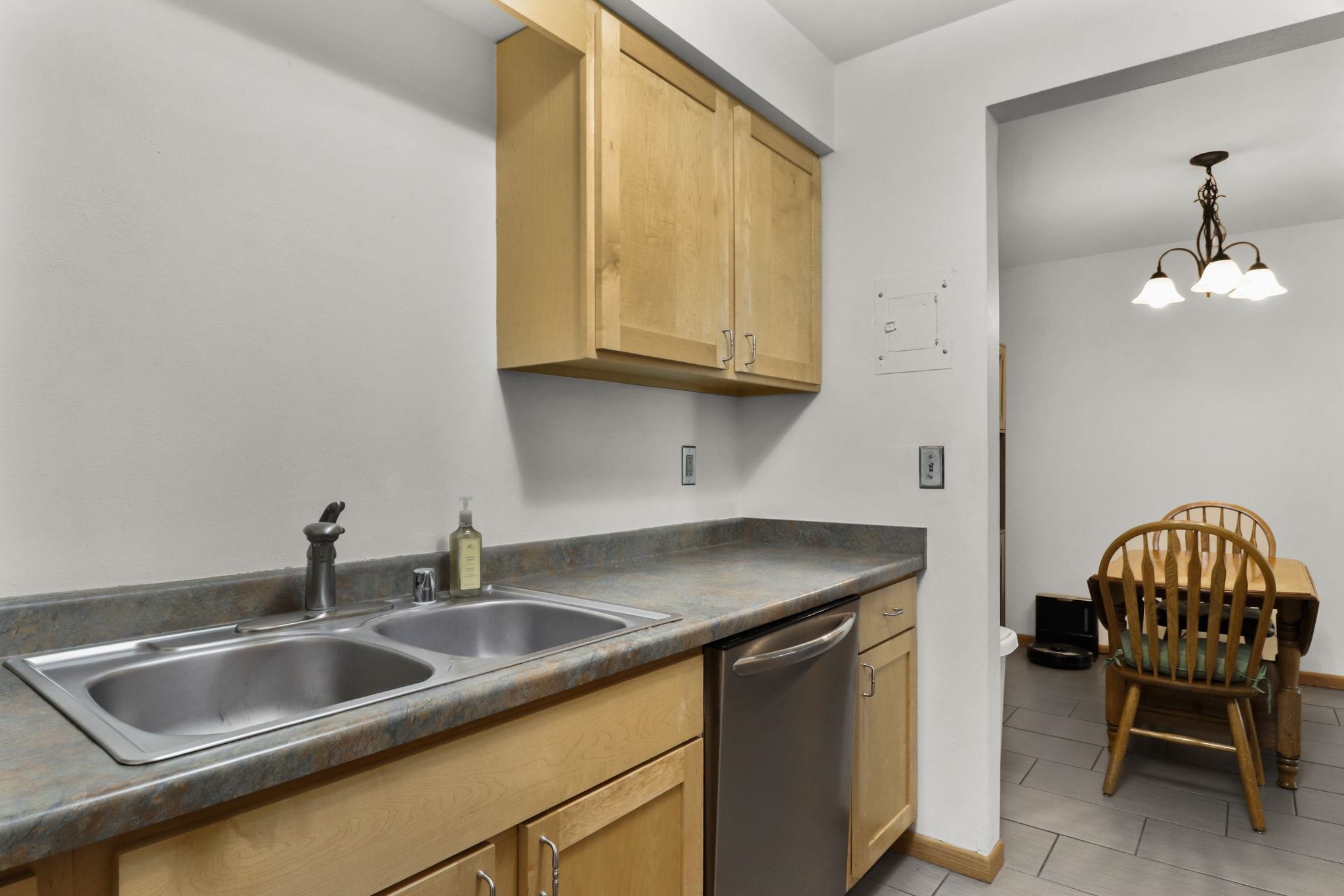 50 Whitcomb Circle 5