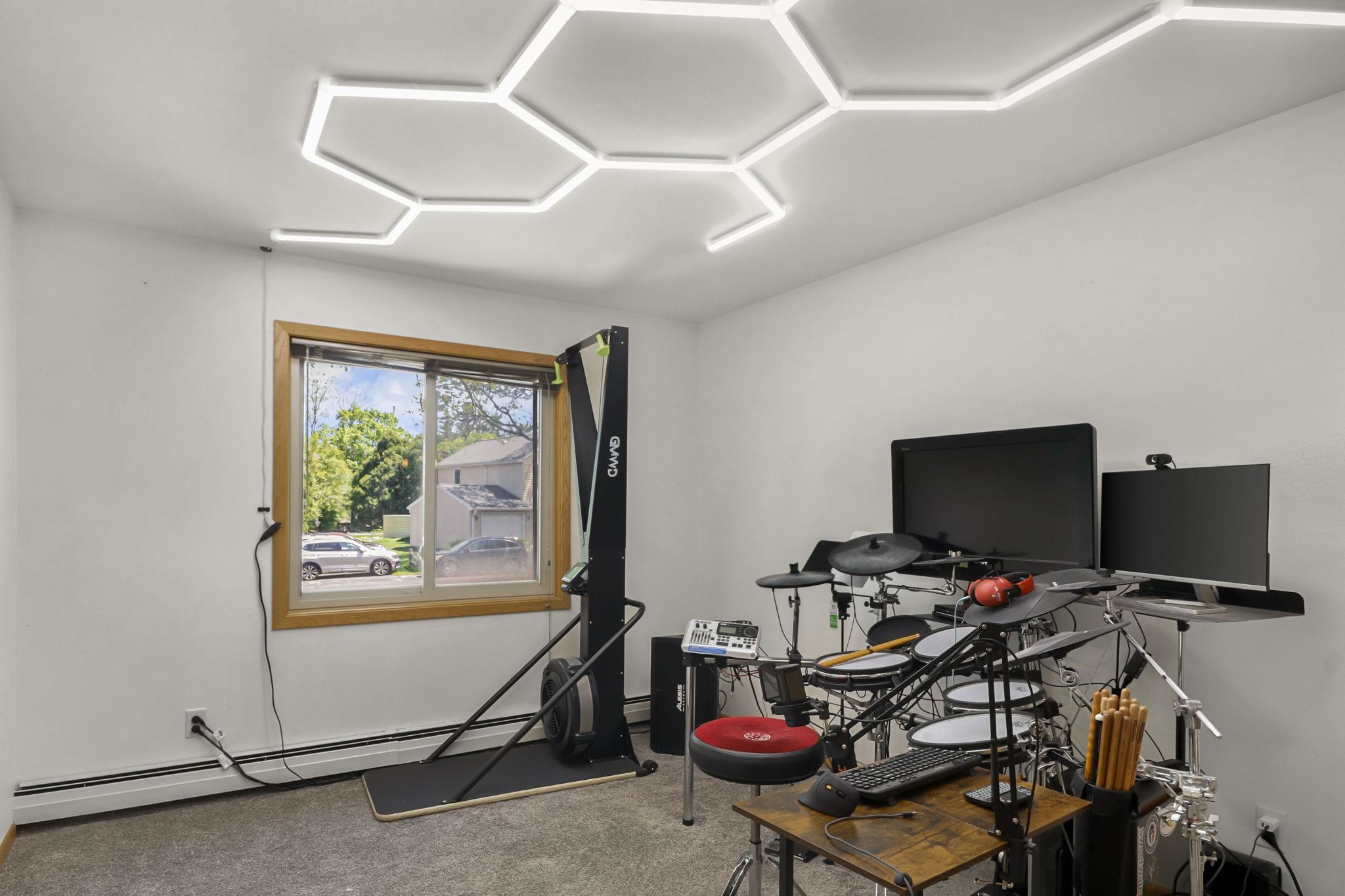 50 Whitcomb Circle 5
