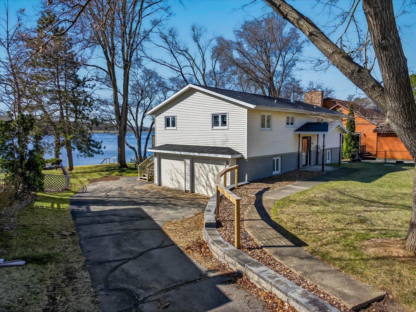 W5605 Island Drive