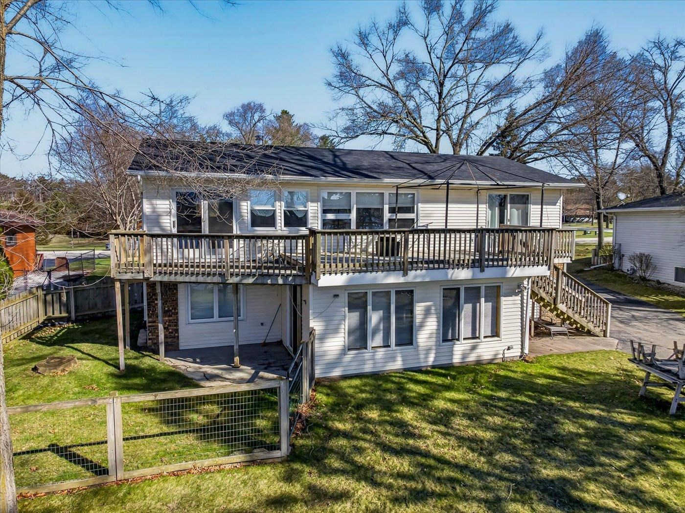 W5605 Island Drive