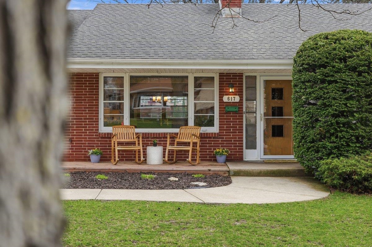 617 Charles Lane