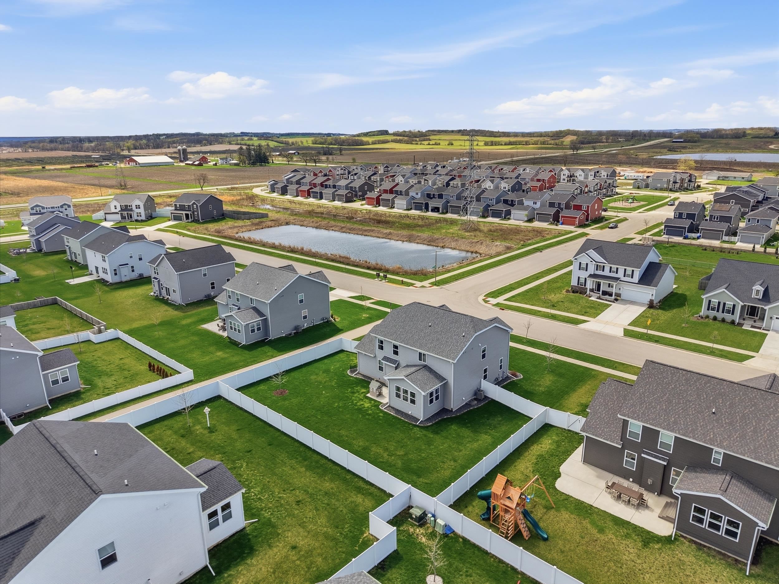 2736 Leo Mary Street