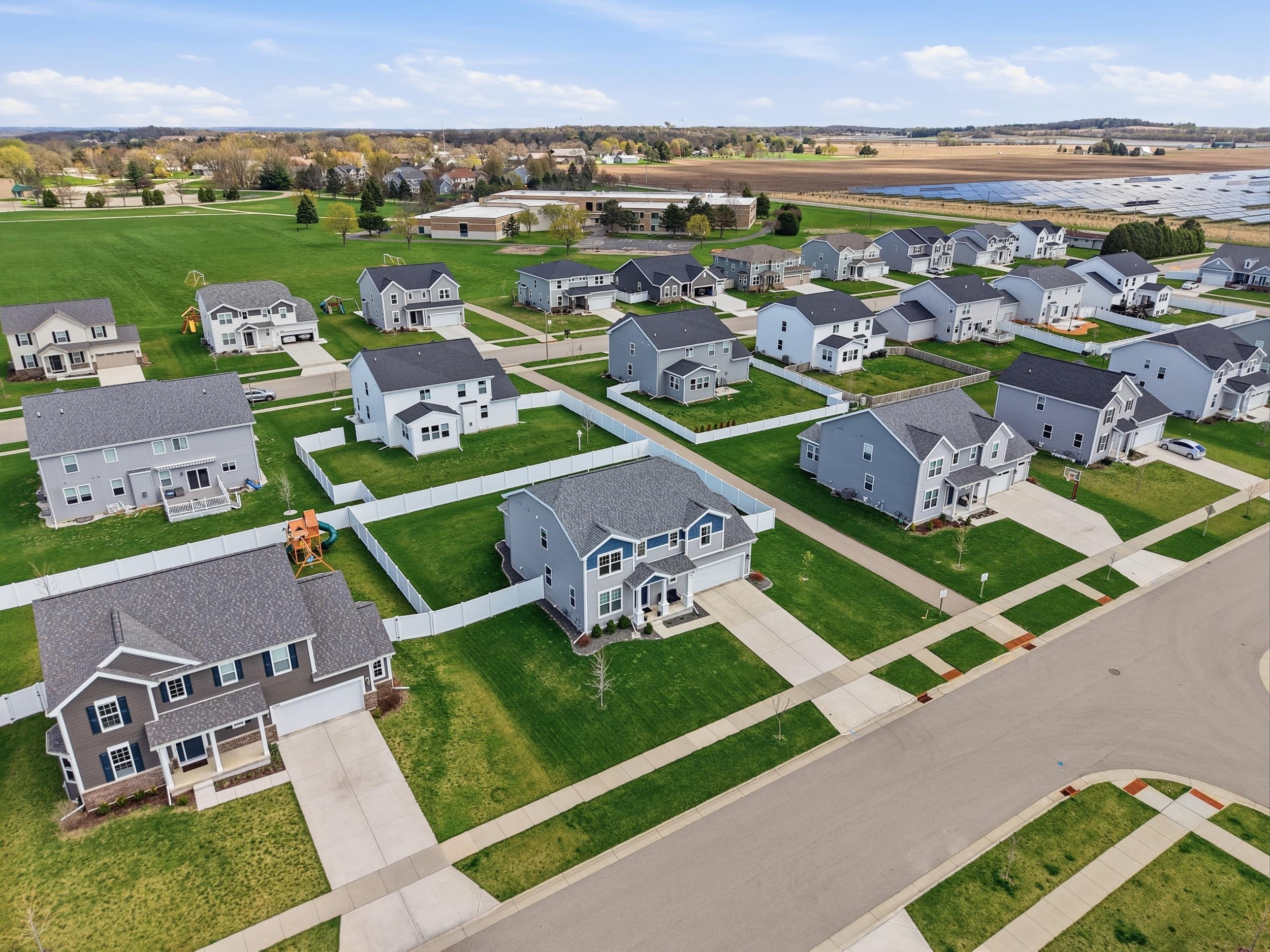 2736 Leo Mary Street