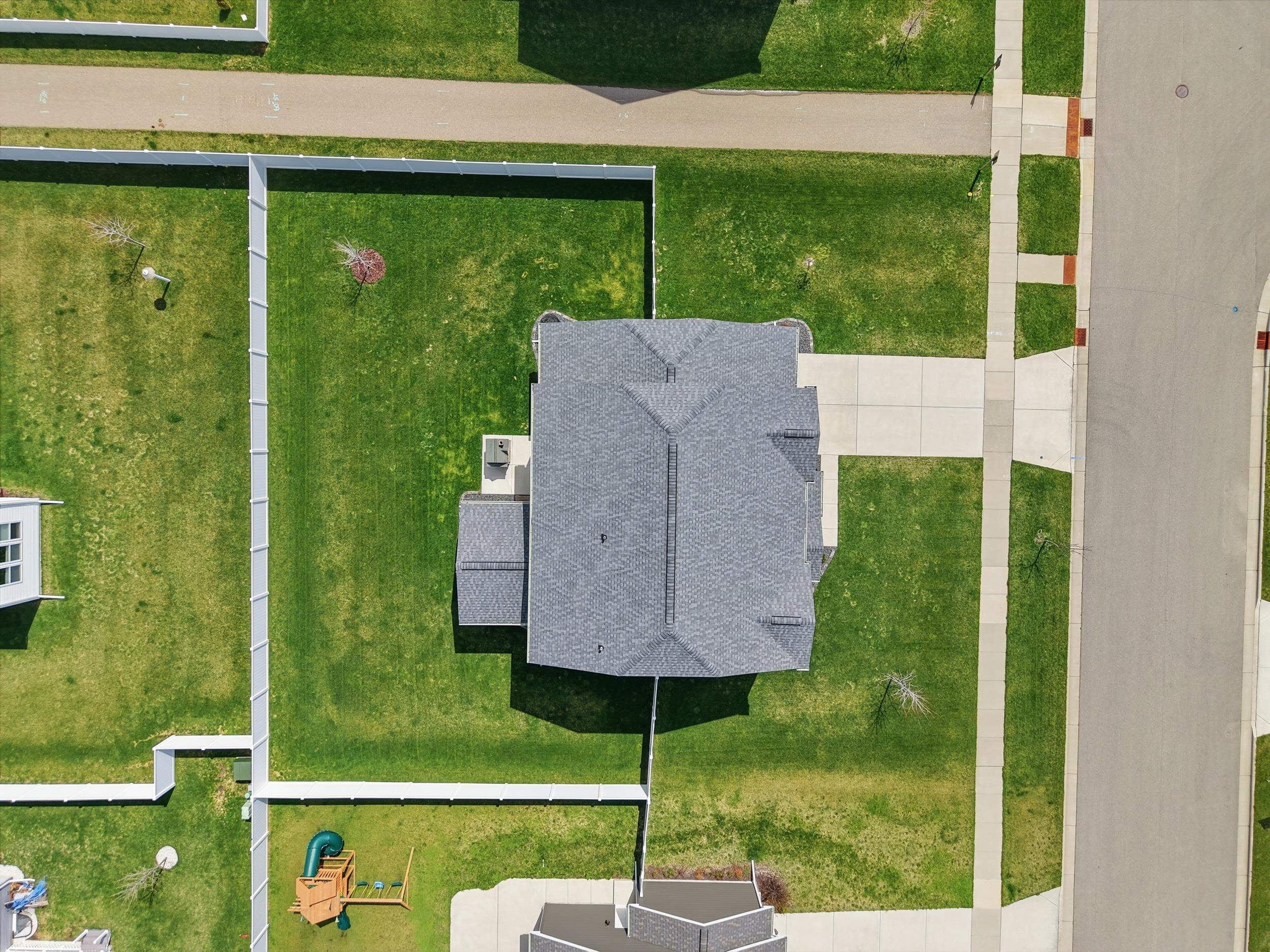 2736 Leo Mary Street