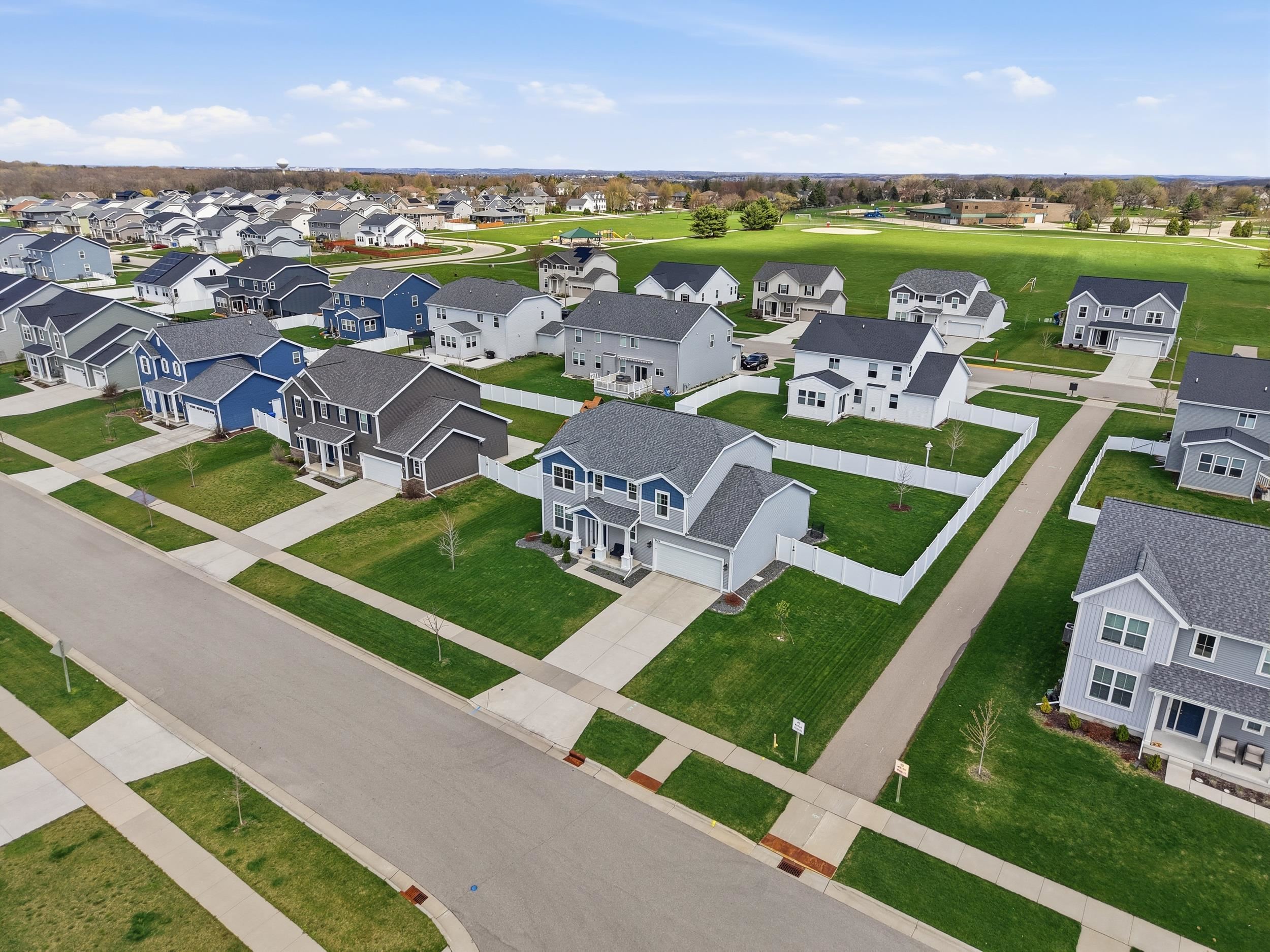 2736 Leo Mary Street