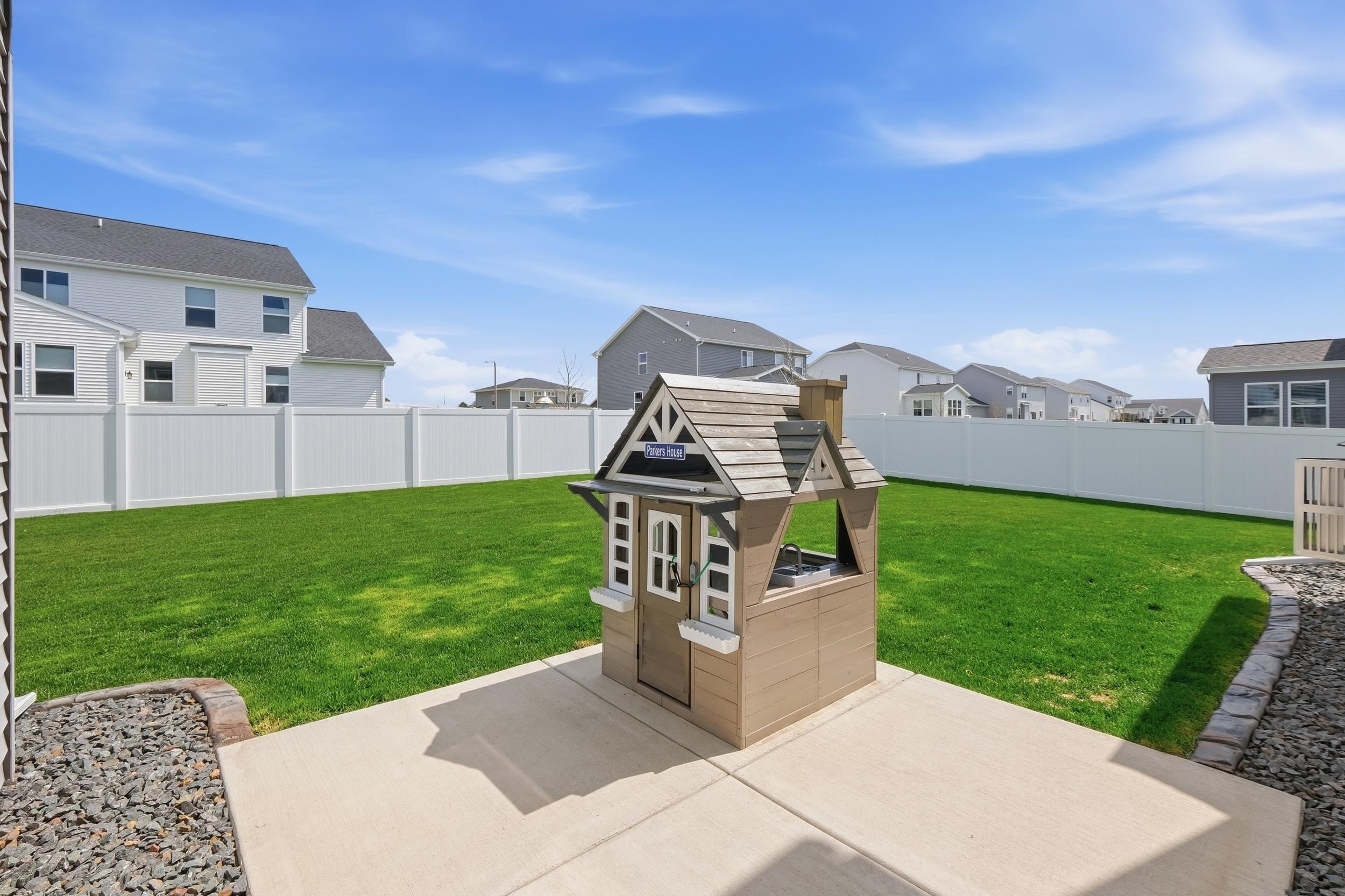 2736 Leo Mary Street