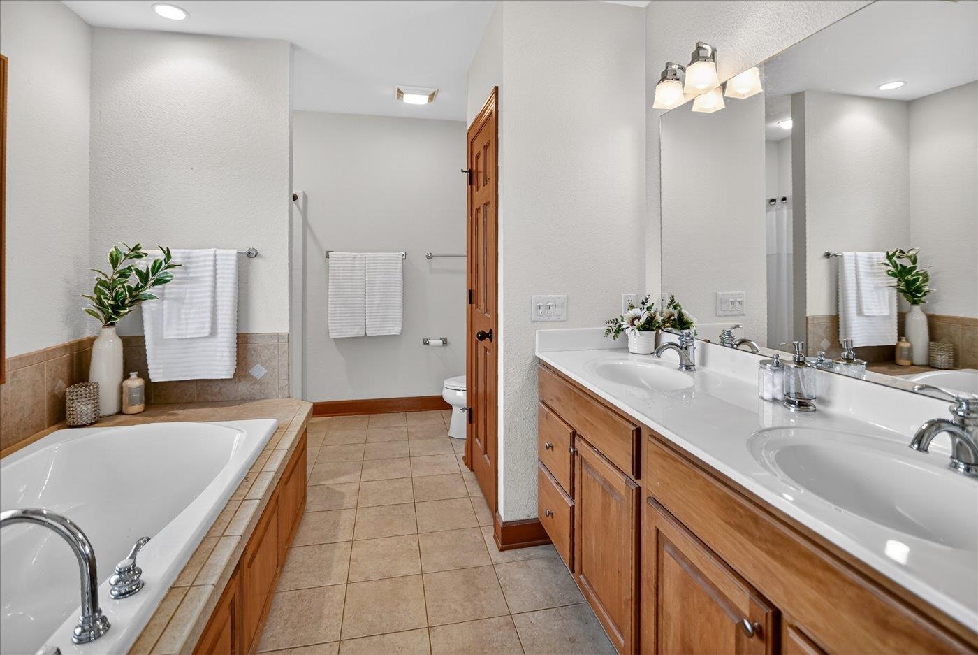 2988 Wyndwood Way