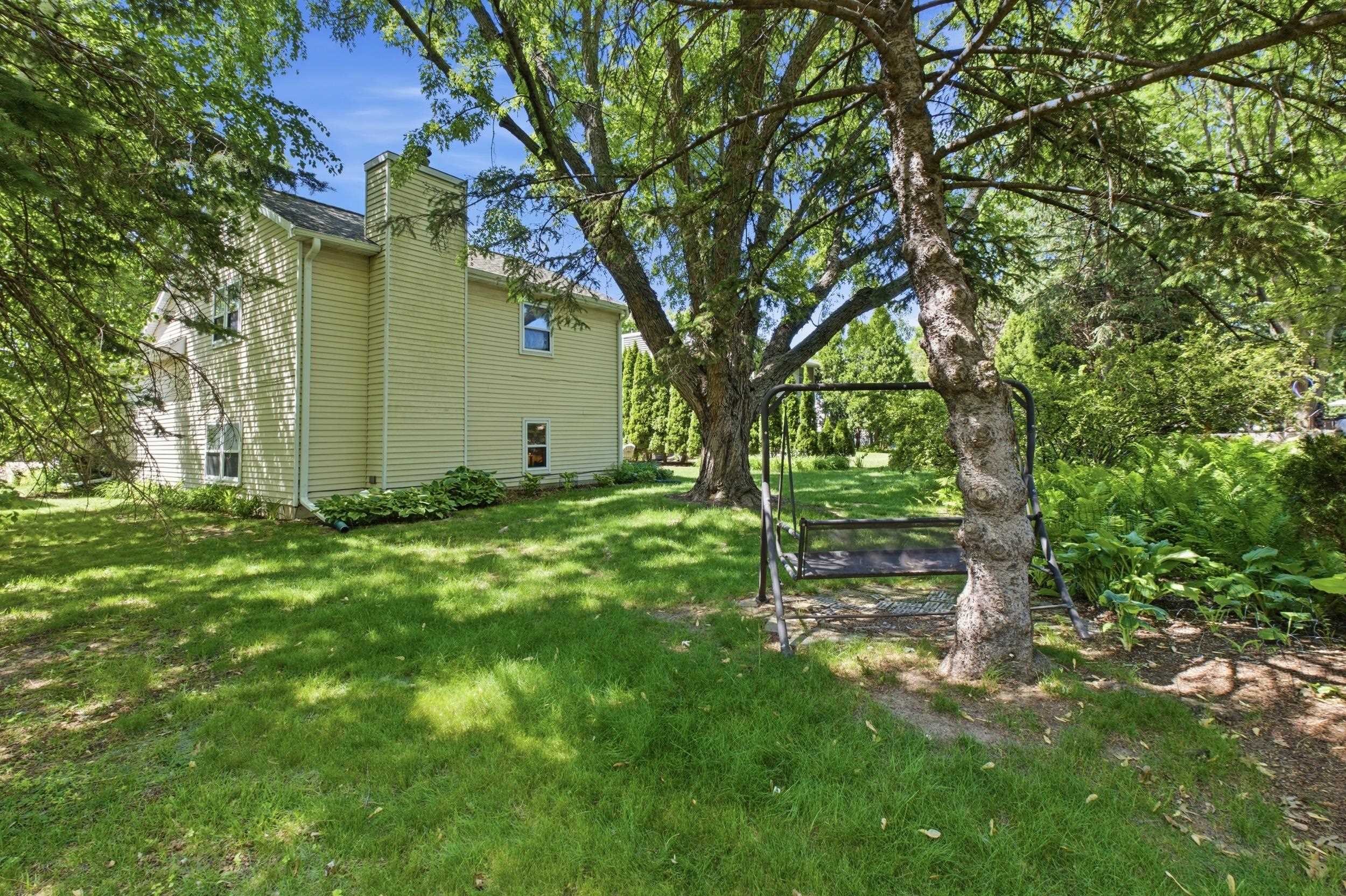 7925 W Oakbrook Circle