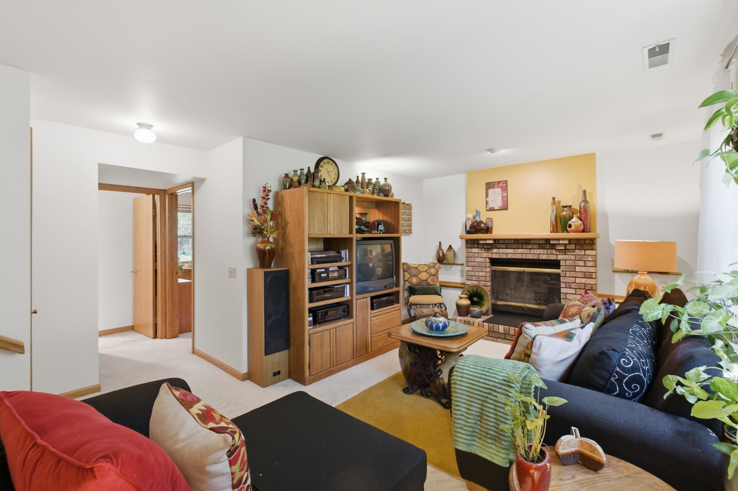 7925 W Oakbrook Circle