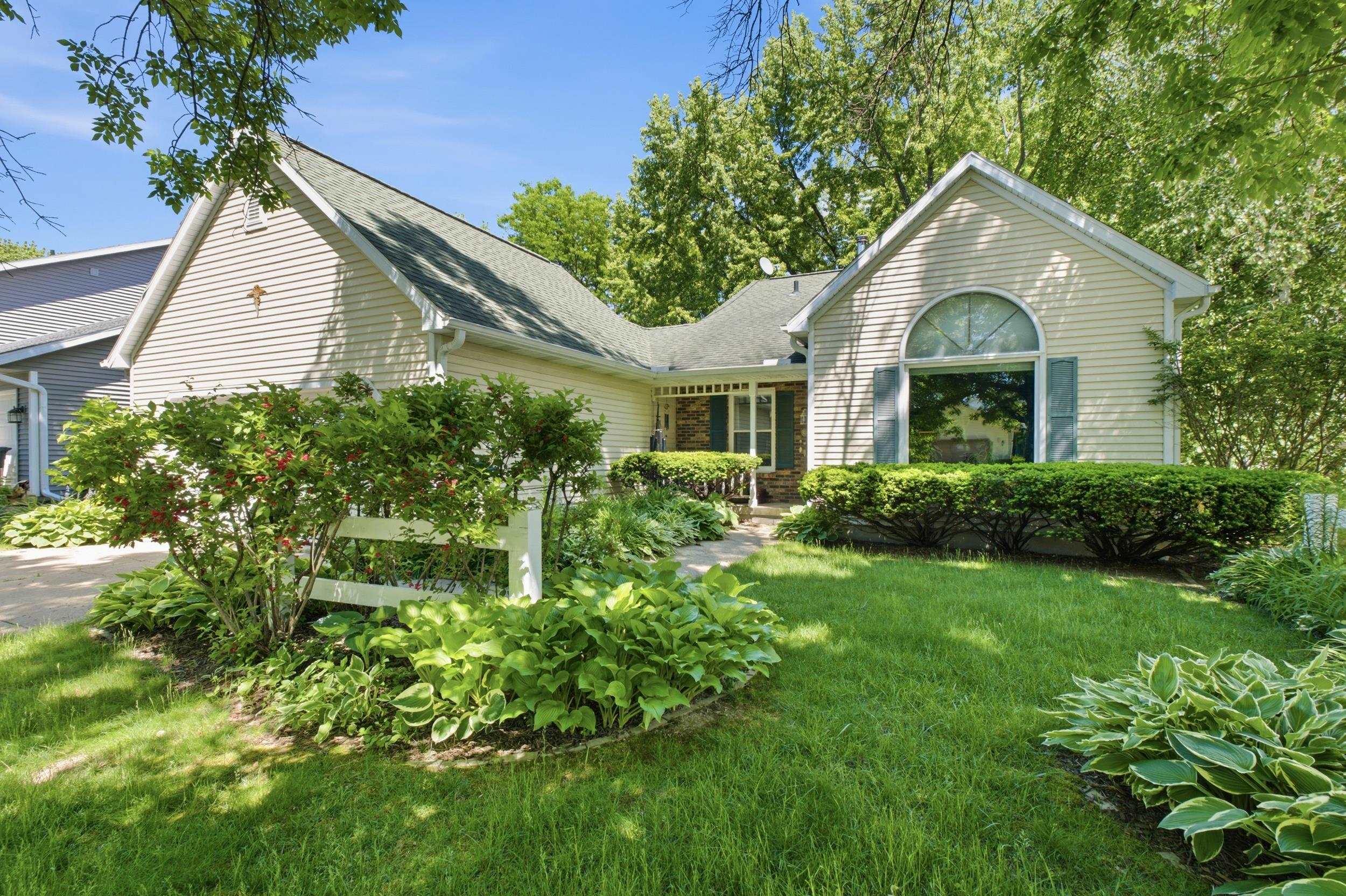 7925 W Oakbrook Circle