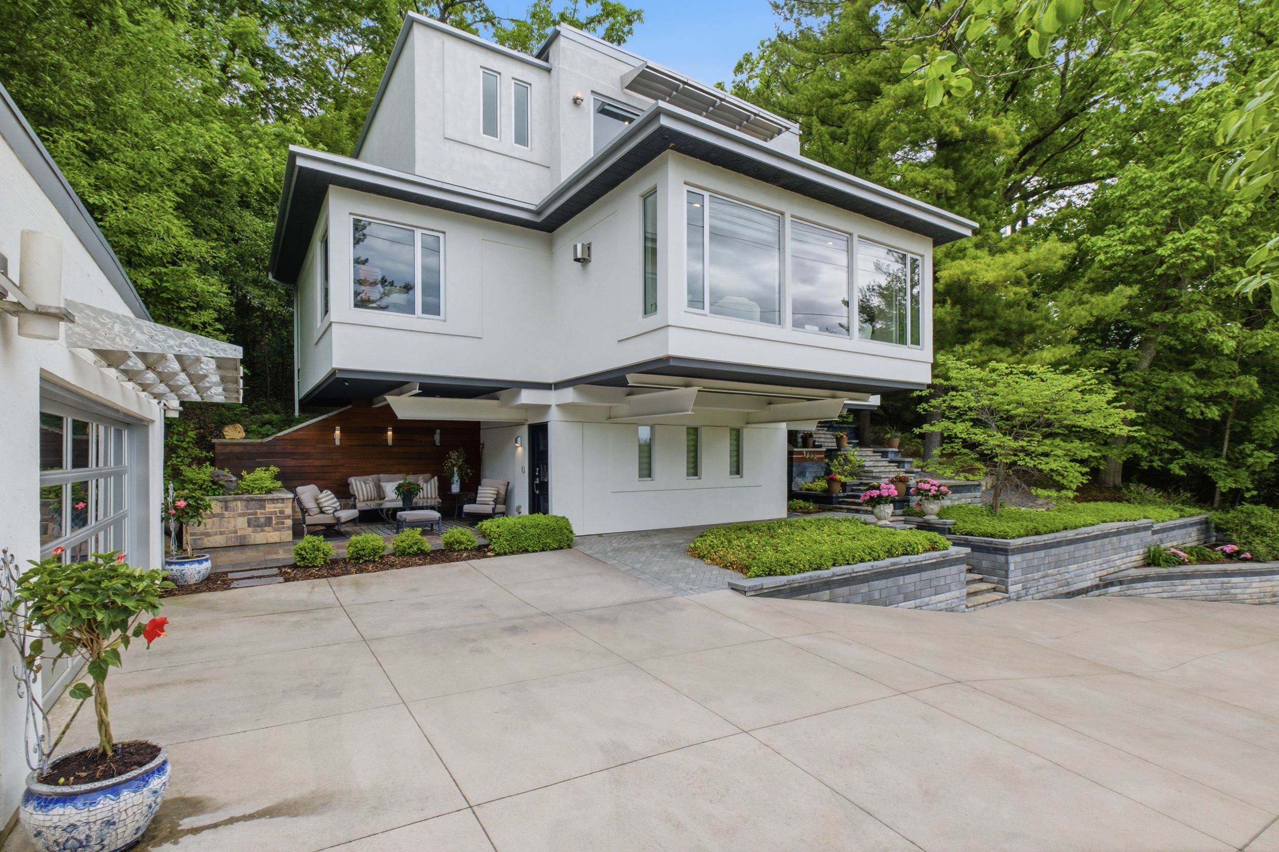 3702 Pheasant Branch Road