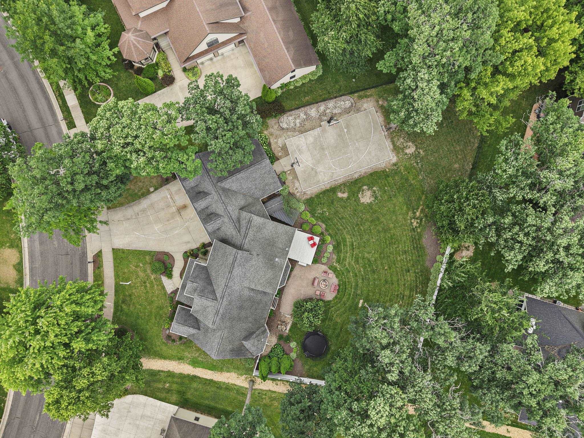 5960 Oak Hollow Drive