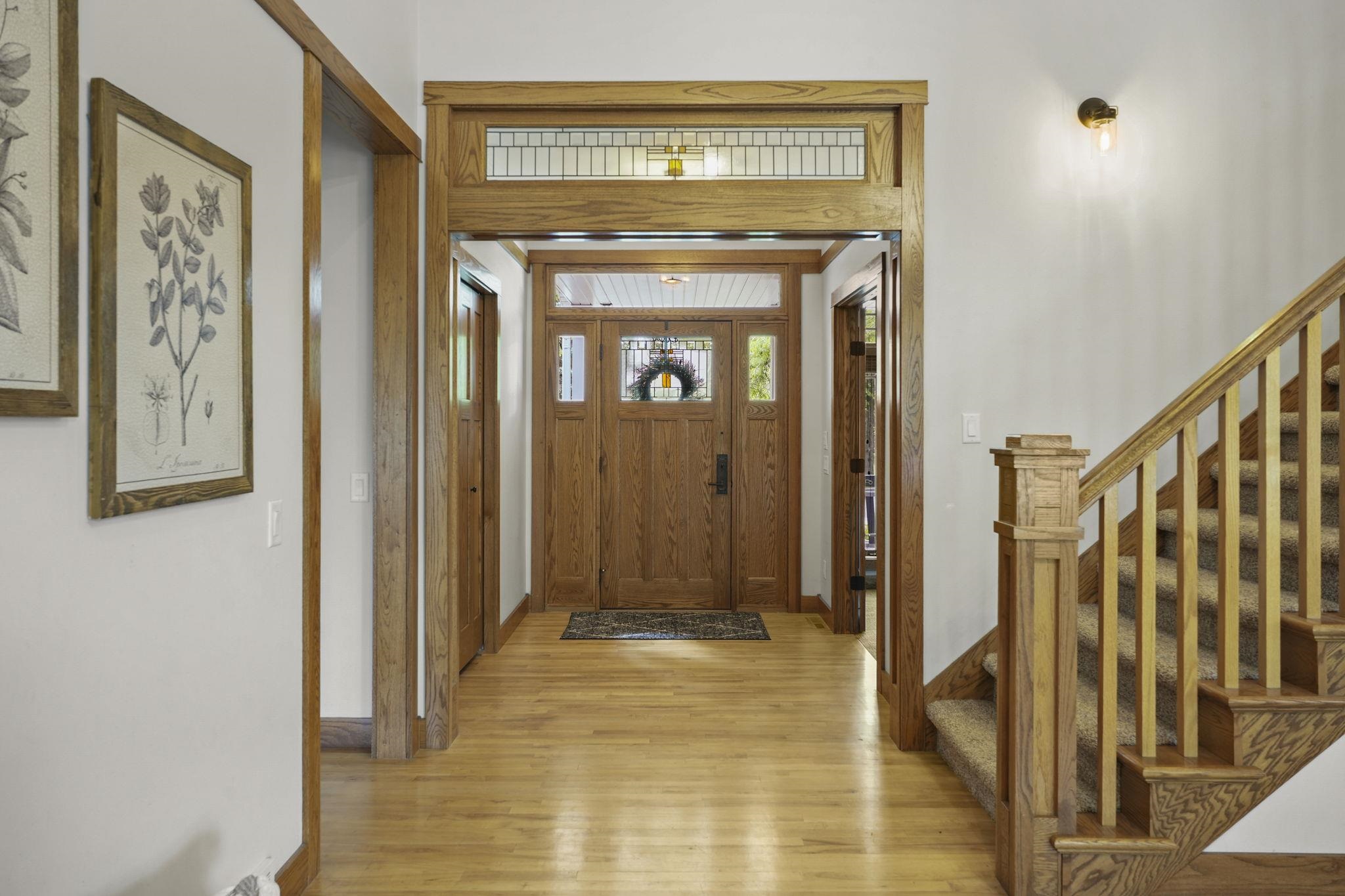5960 Oak Hollow Drive
