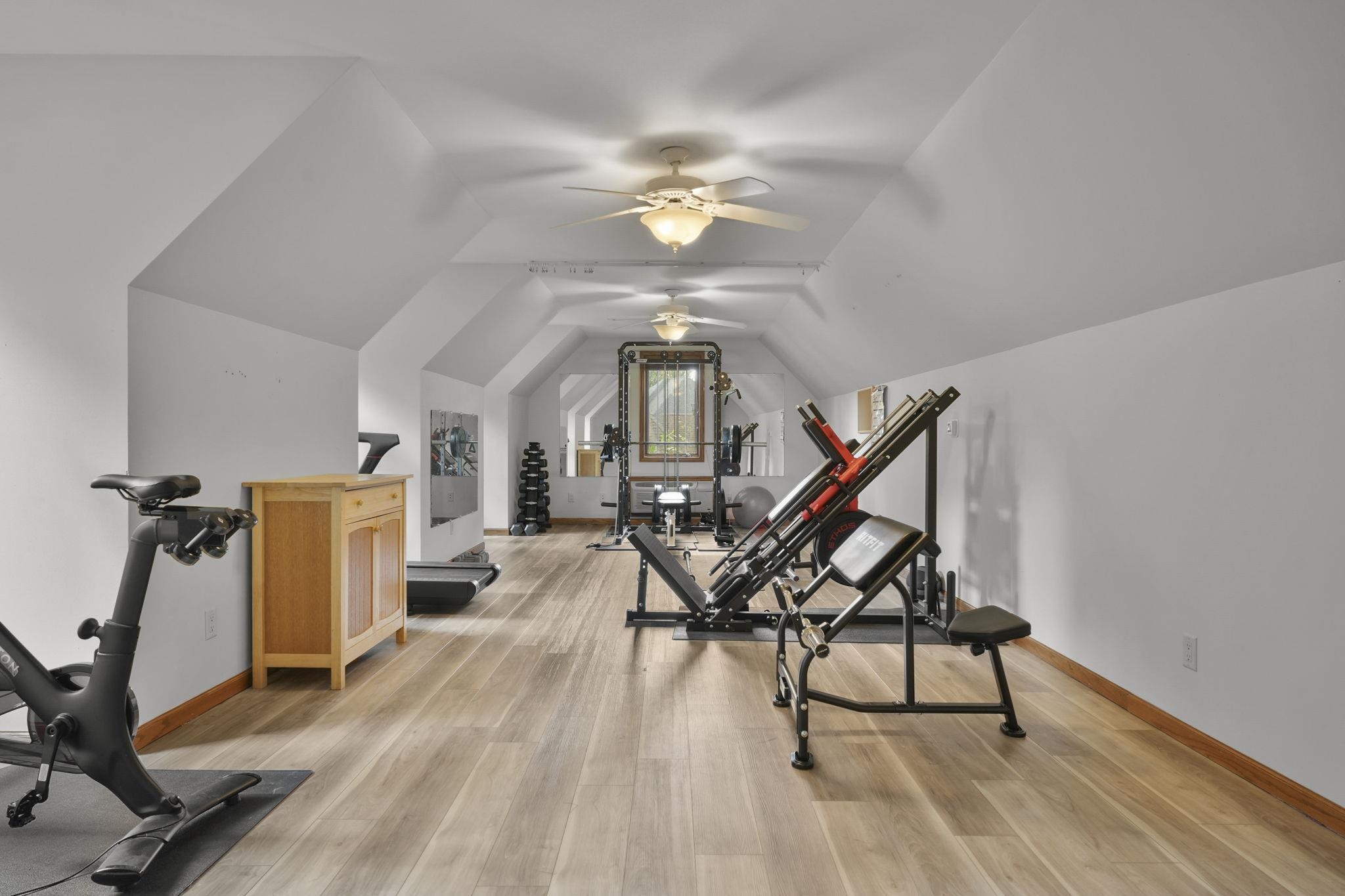 5960 Oak Hollow Drive