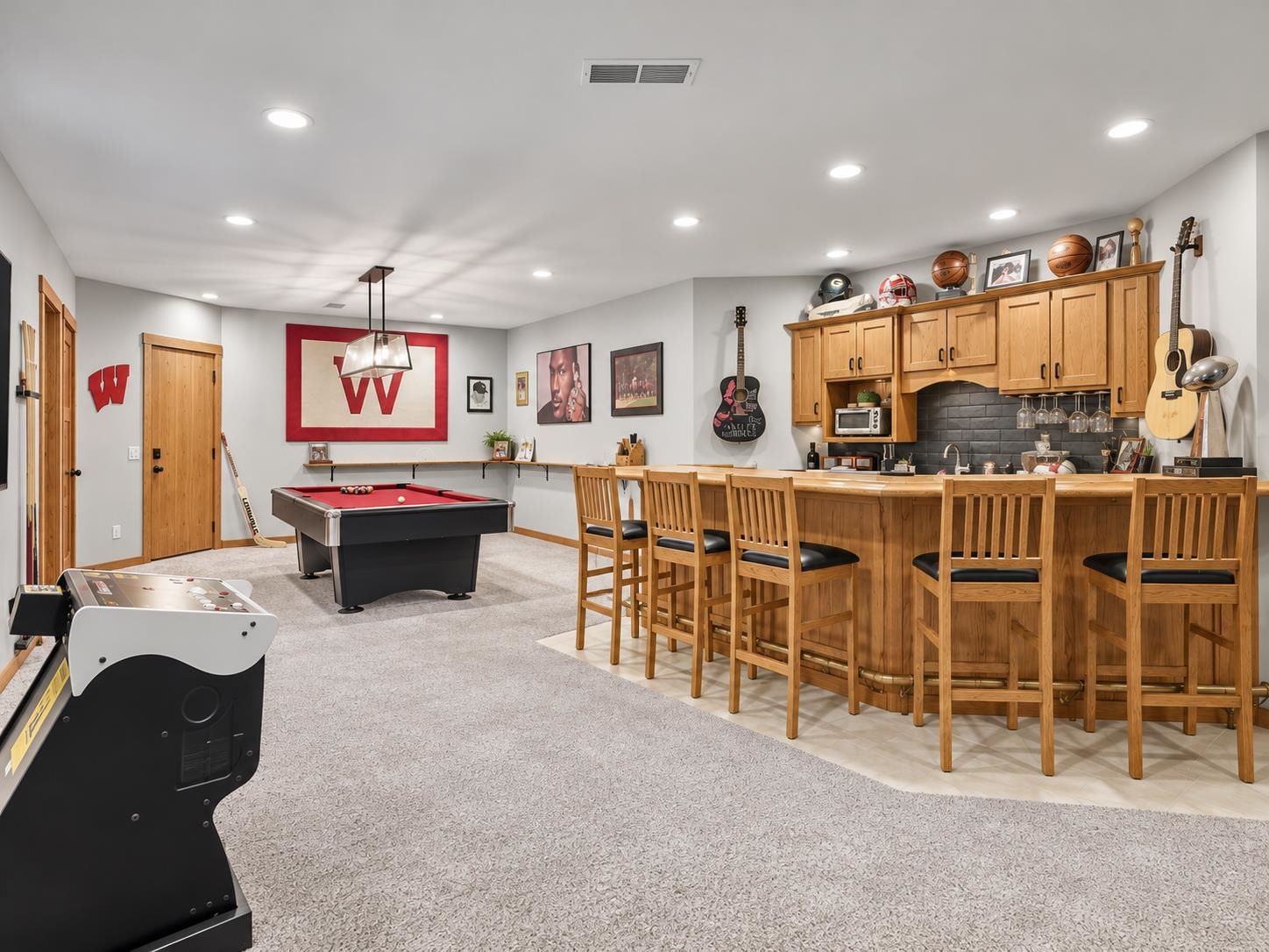 5960 Oak Hollow Drive