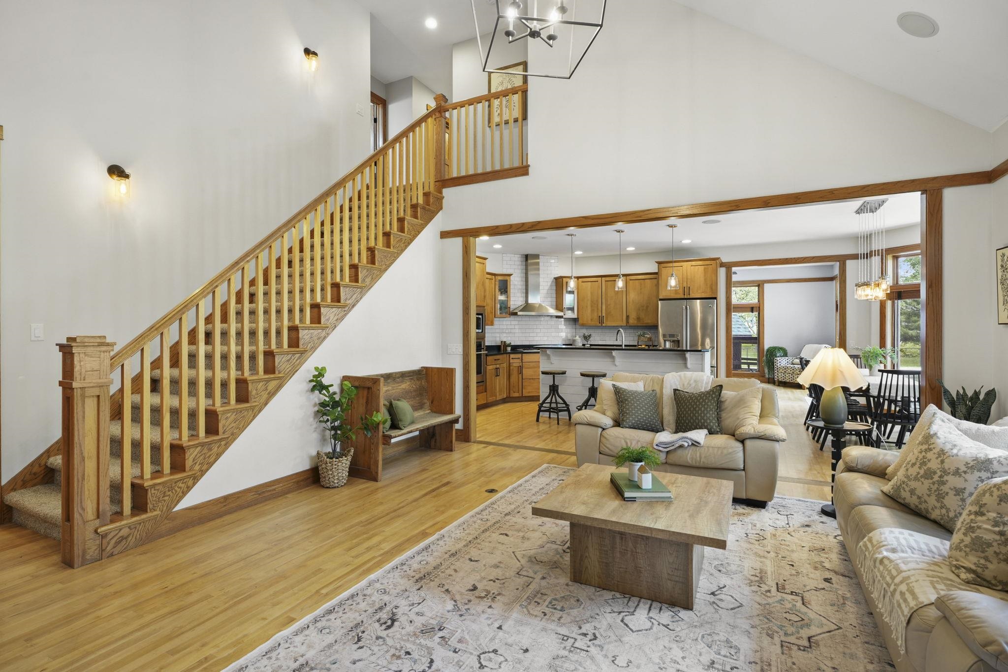 5960 Oak Hollow Drive