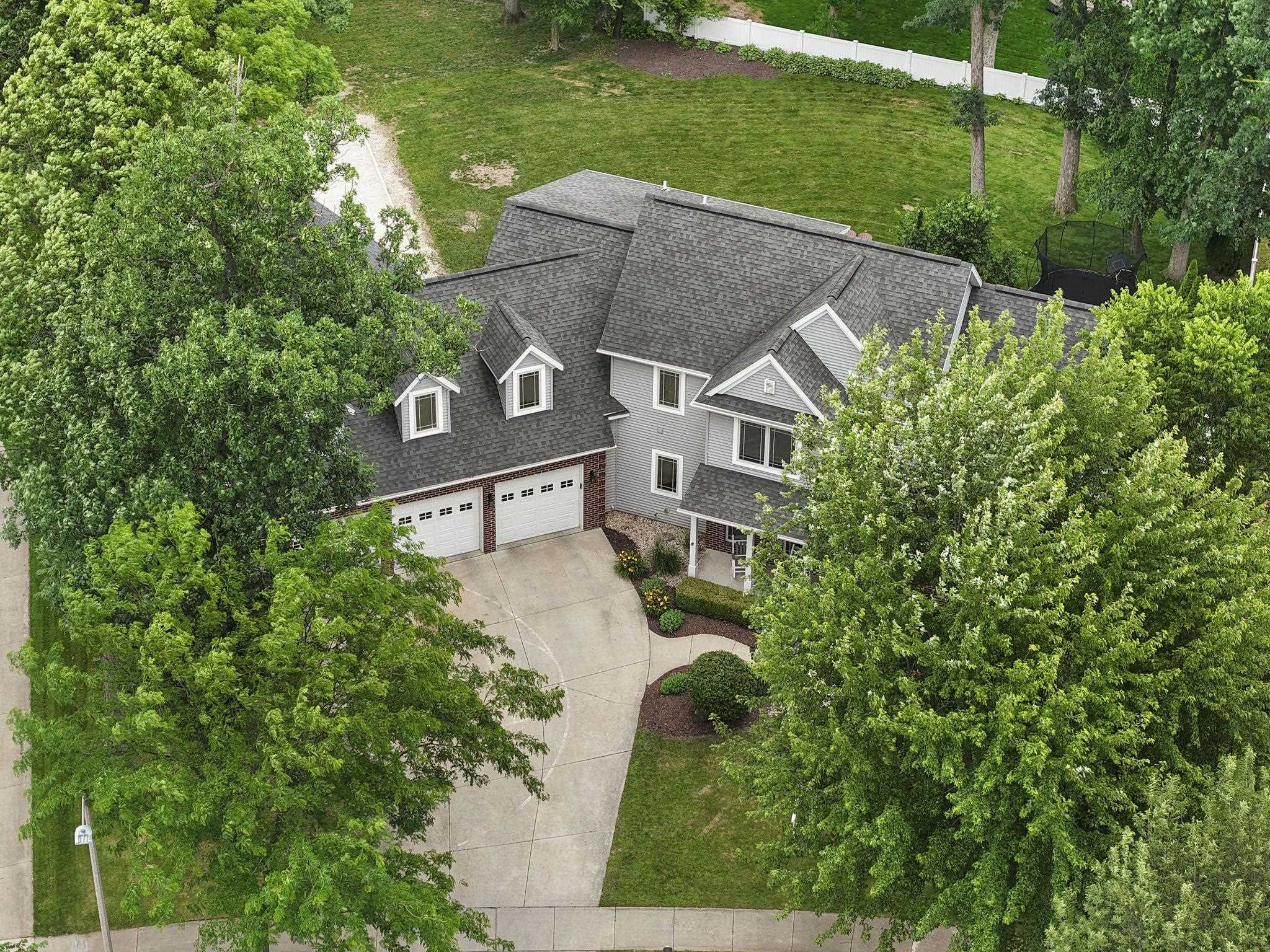 5960 Oak Hollow Drive