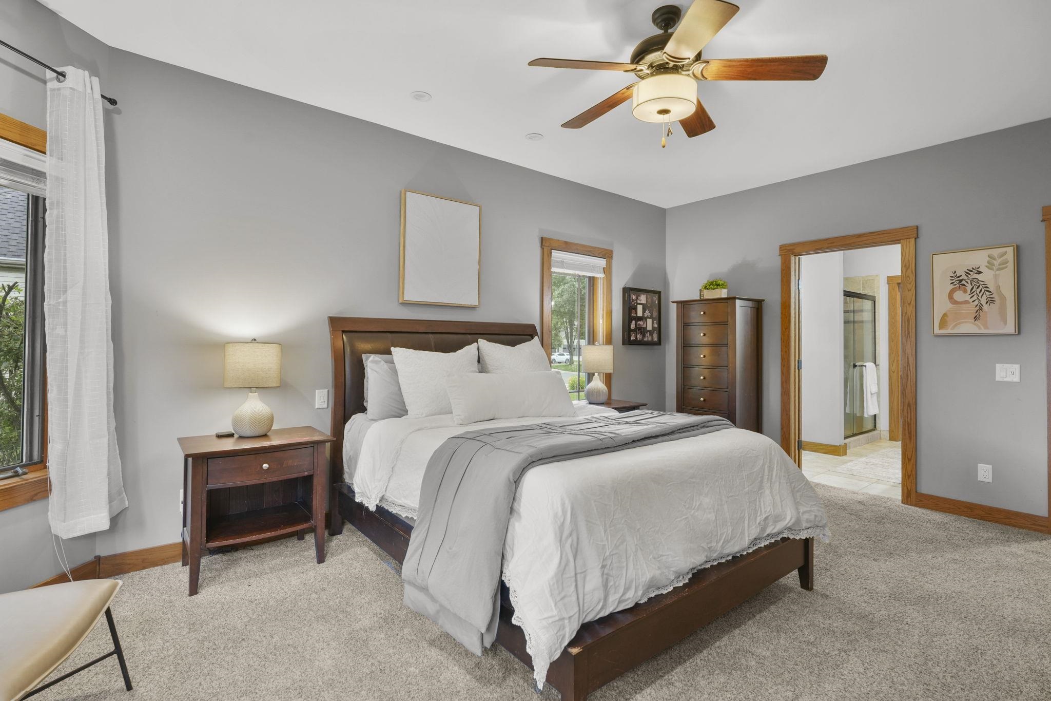 5960 Oak Hollow Drive