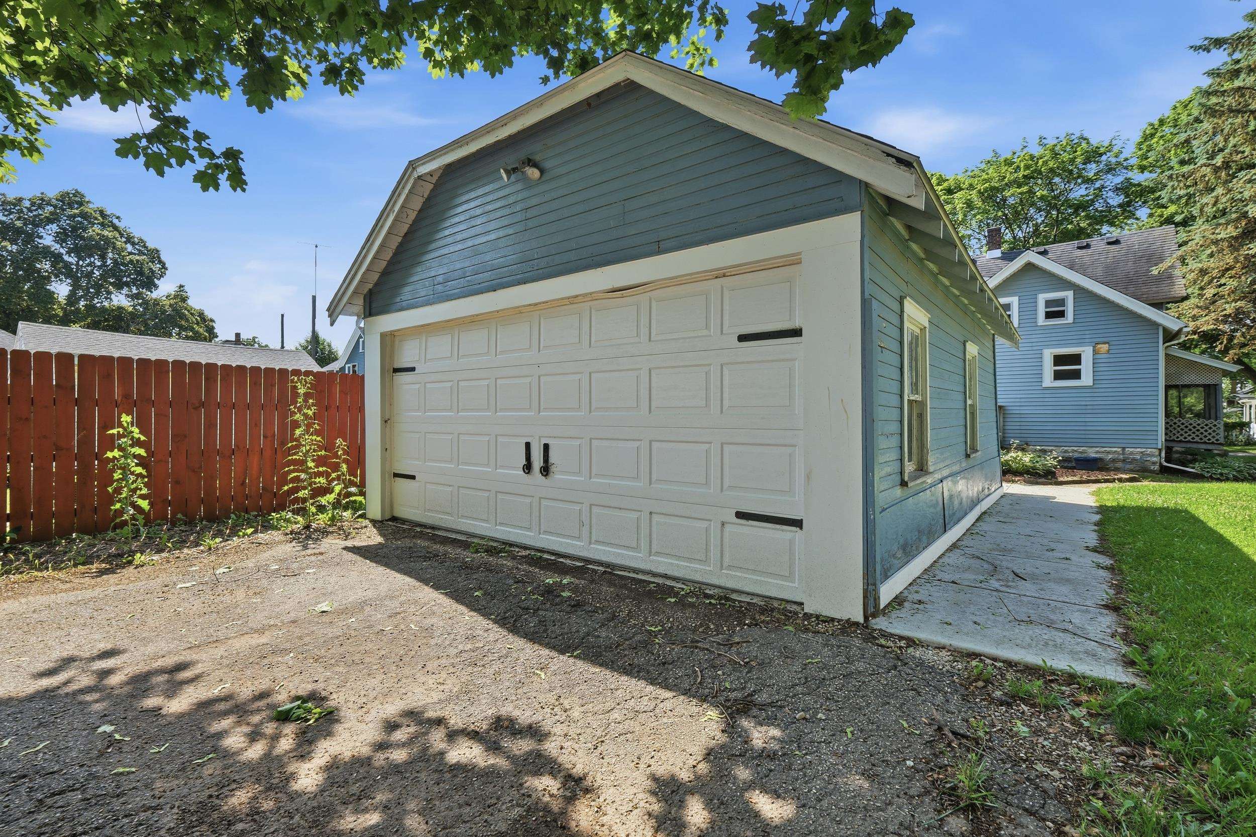 1008 Giles Street