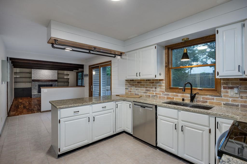 3442 Freedom Lane