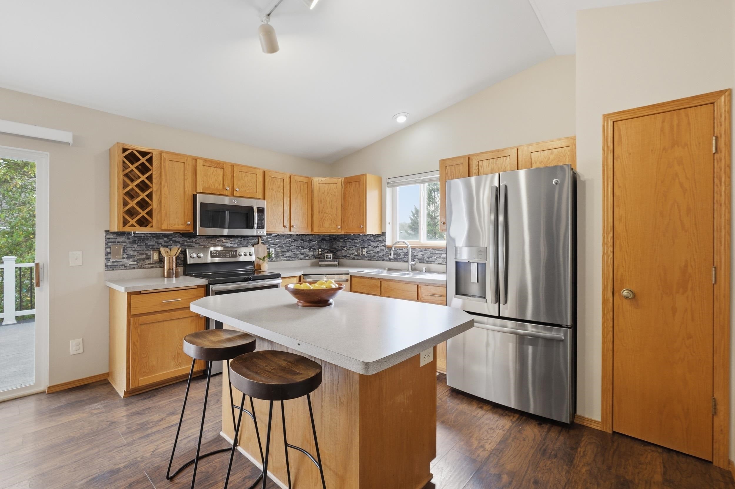 6909 Dominion Drive