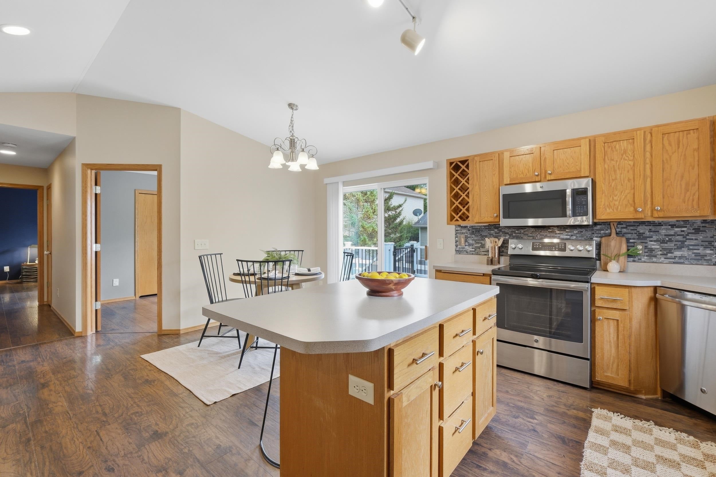 6909 Dominion Drive