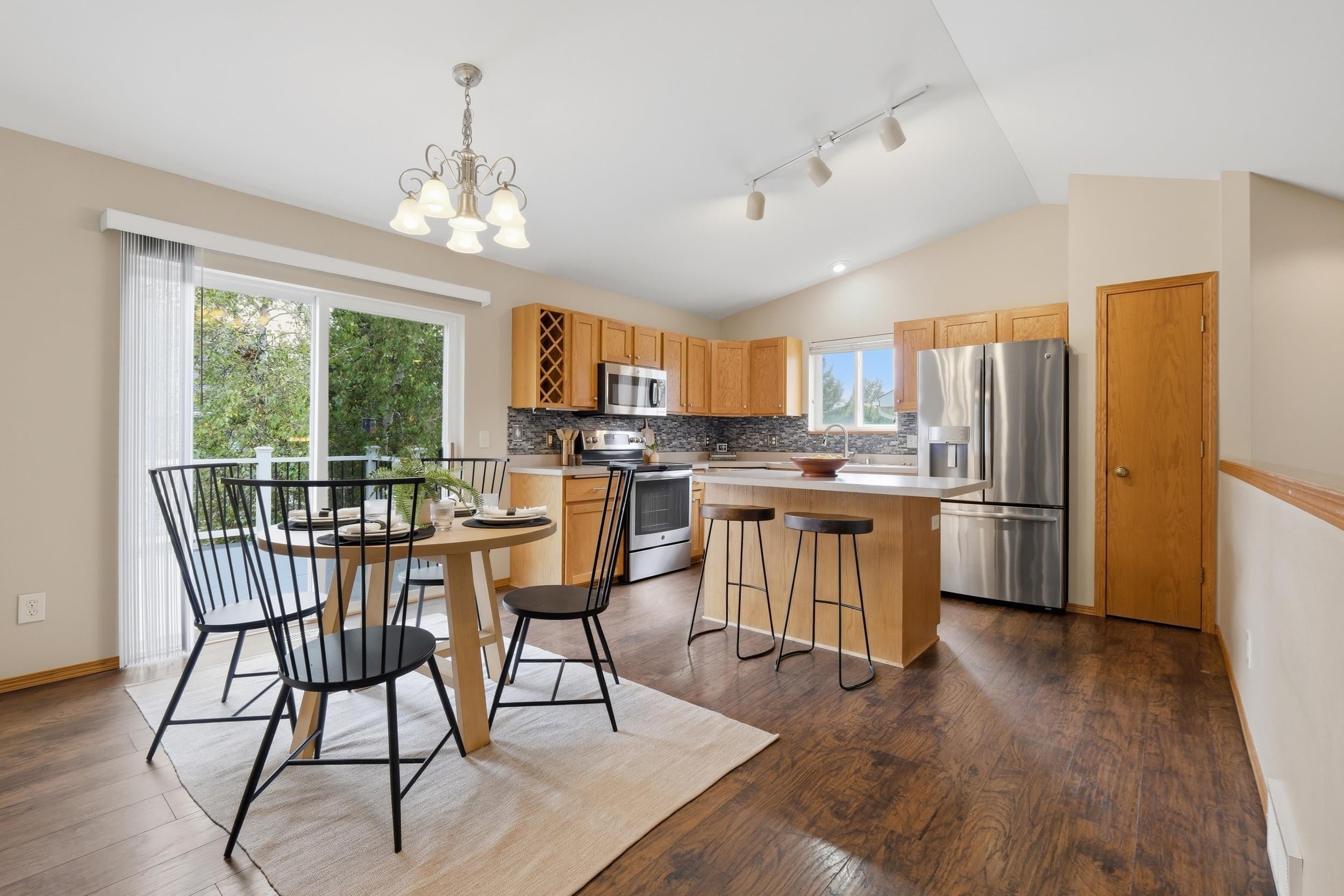 6909 Dominion Drive