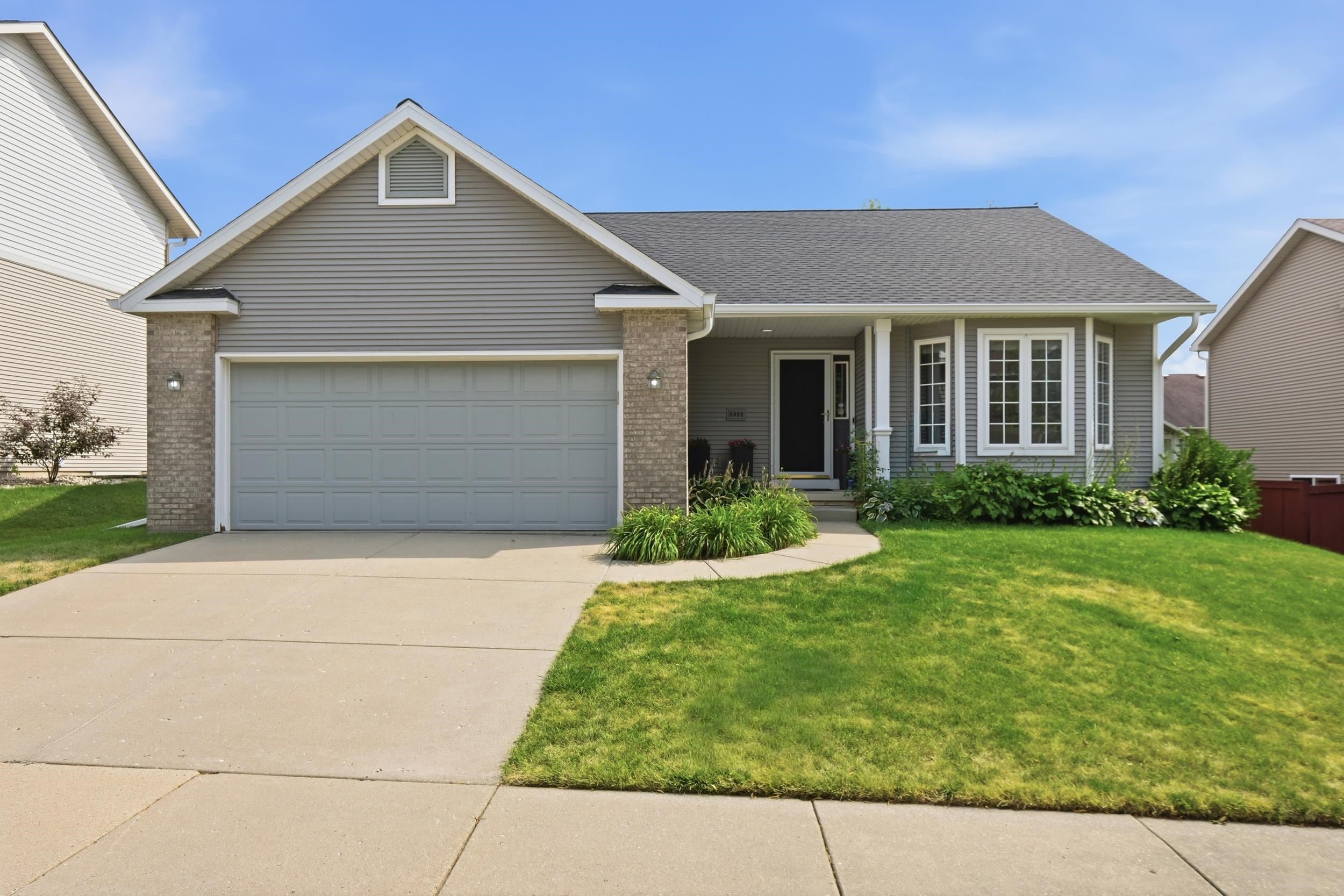 6909 Dominion Drive