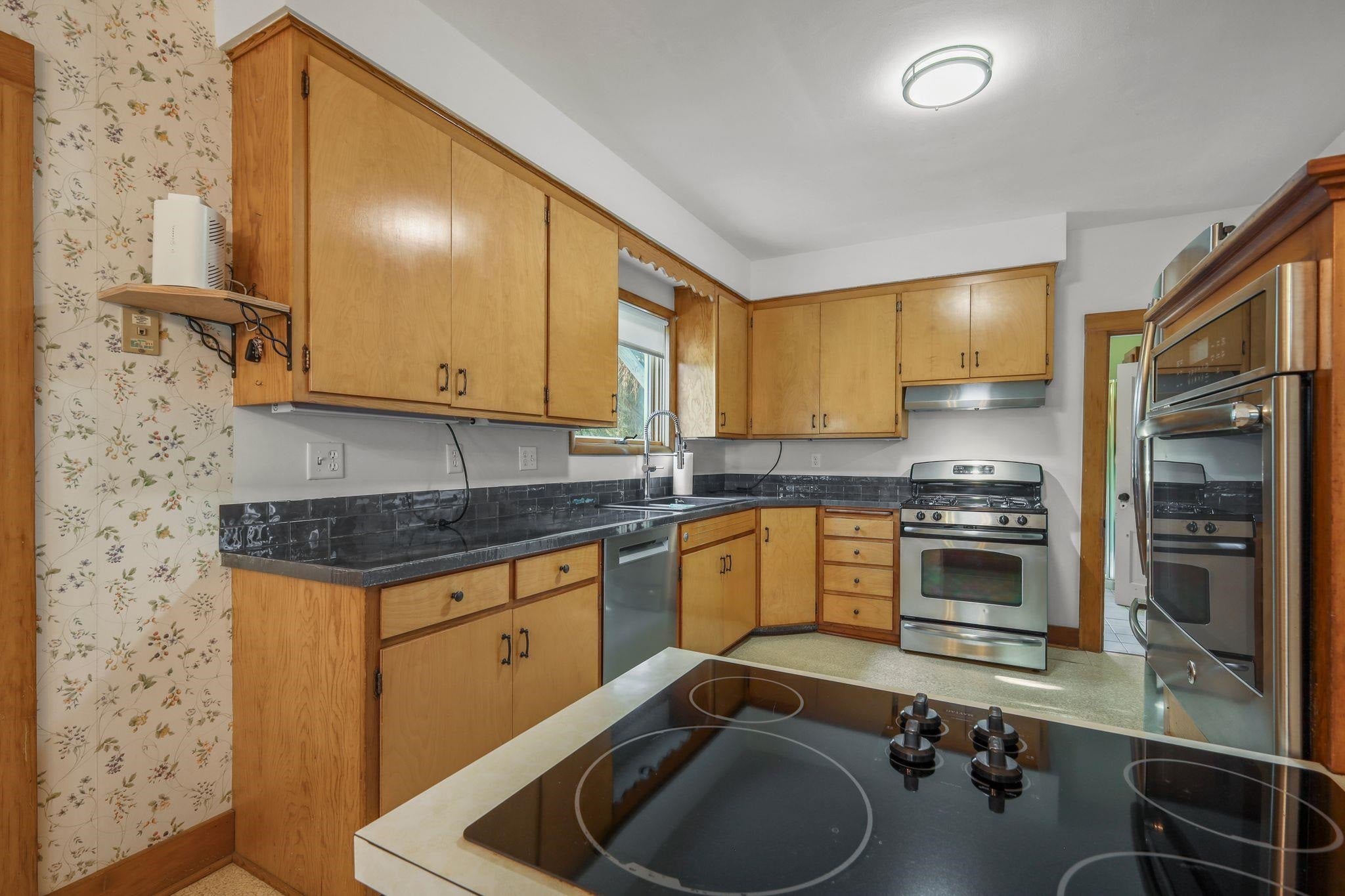 468 River Road