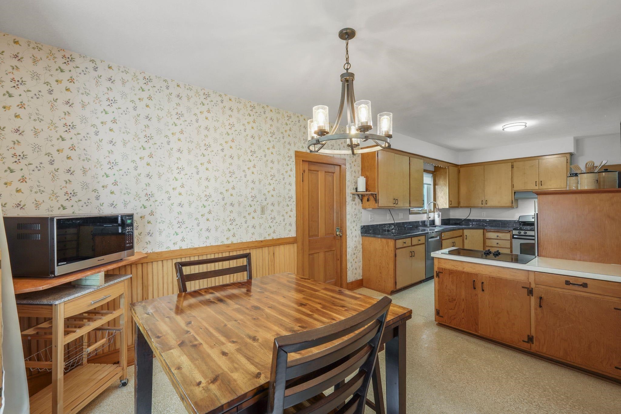 468 River Road