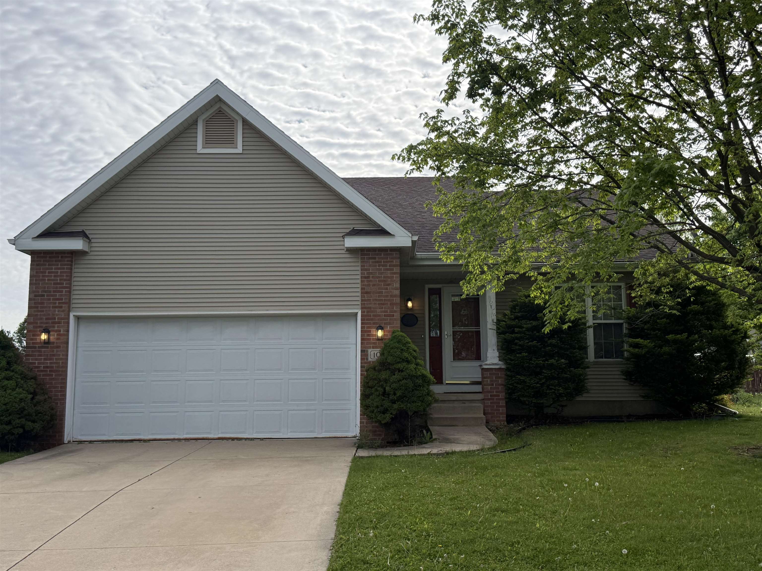 1021 Glacier Hill Drive