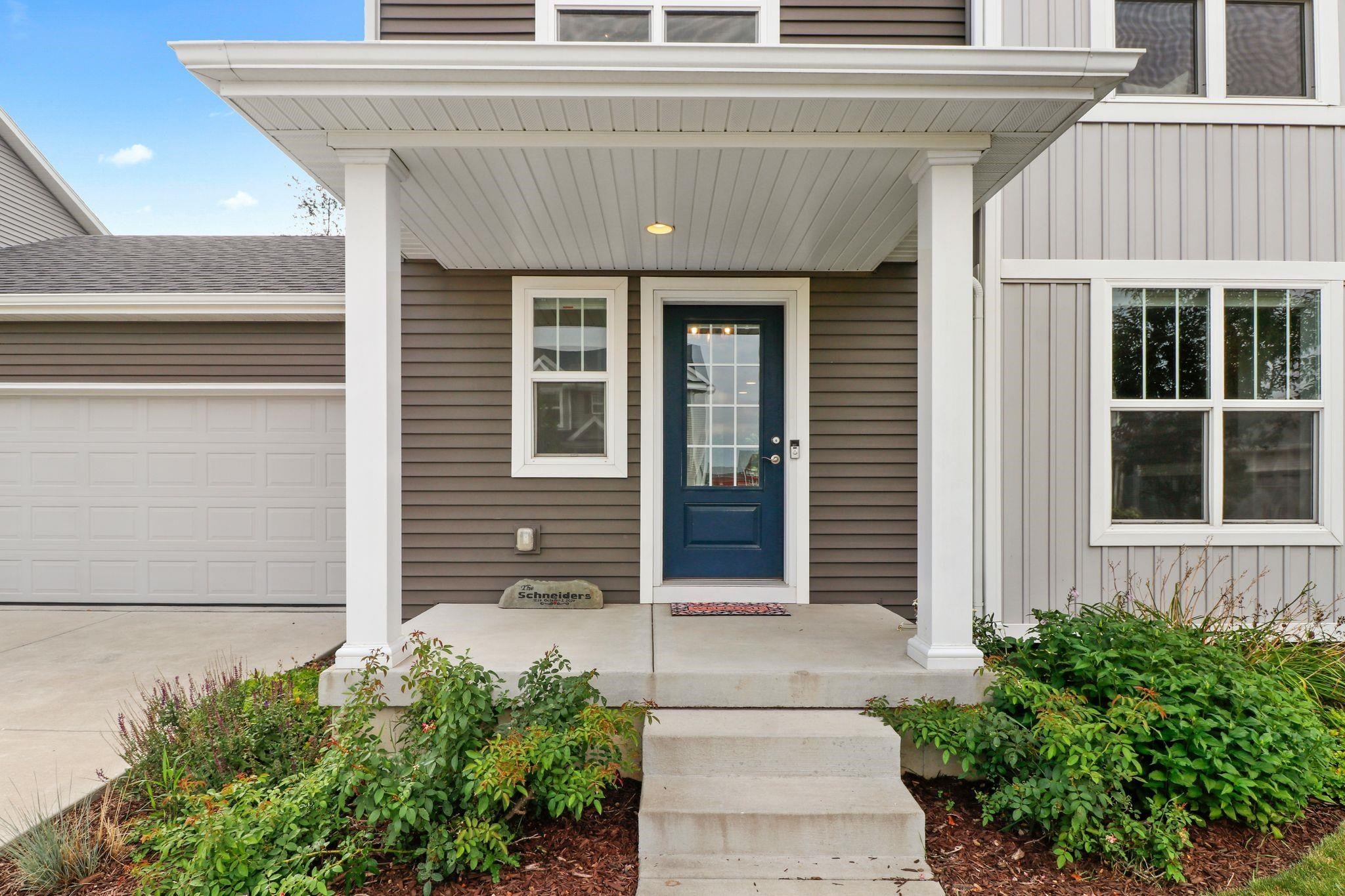 724 Crimson Leaf Lane