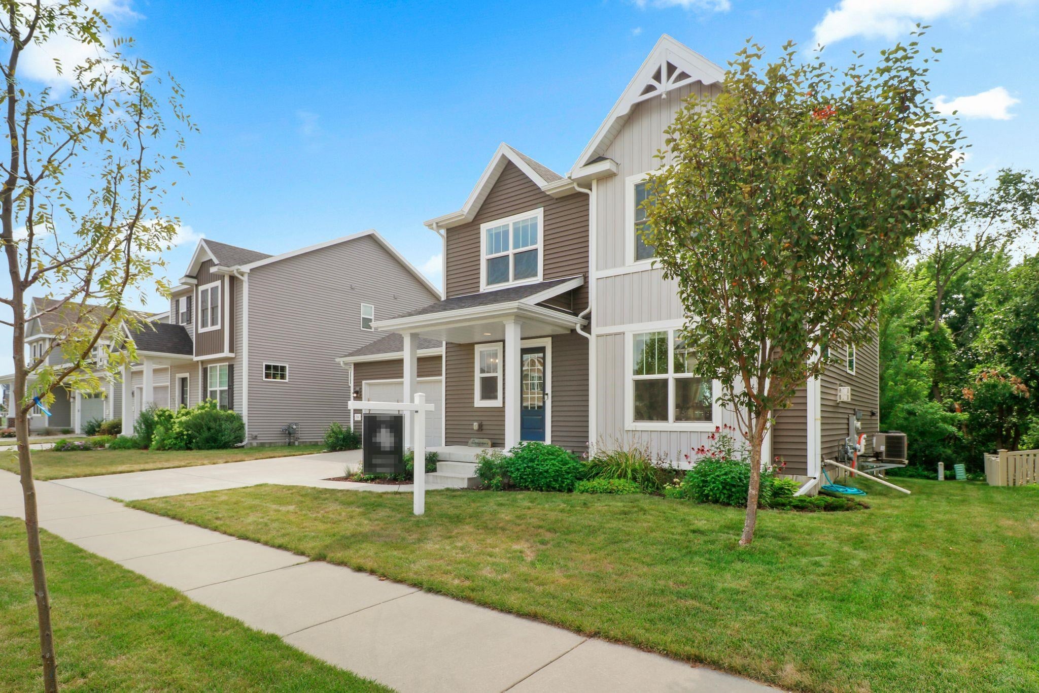 724 Crimson Leaf Lane
