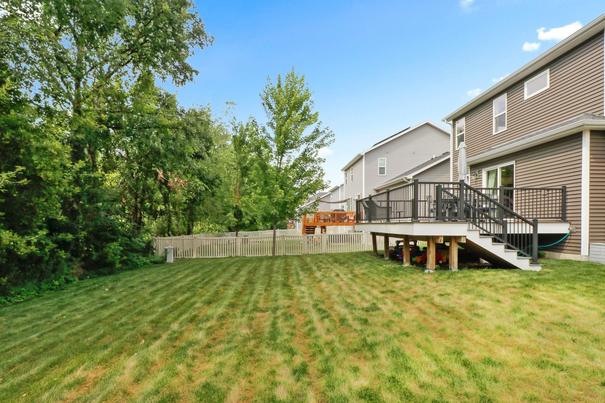 724 Crimson Leaf Lane