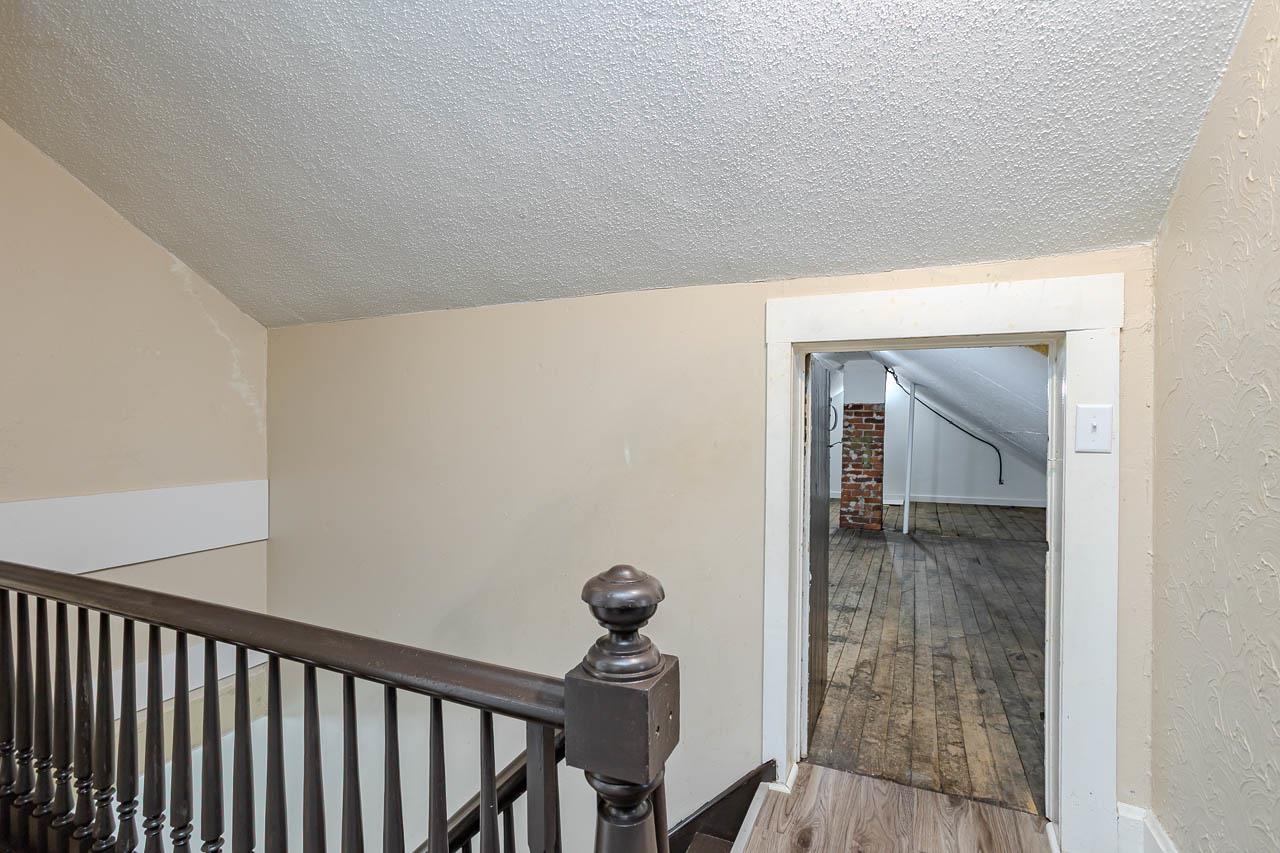 907 Single Avenue