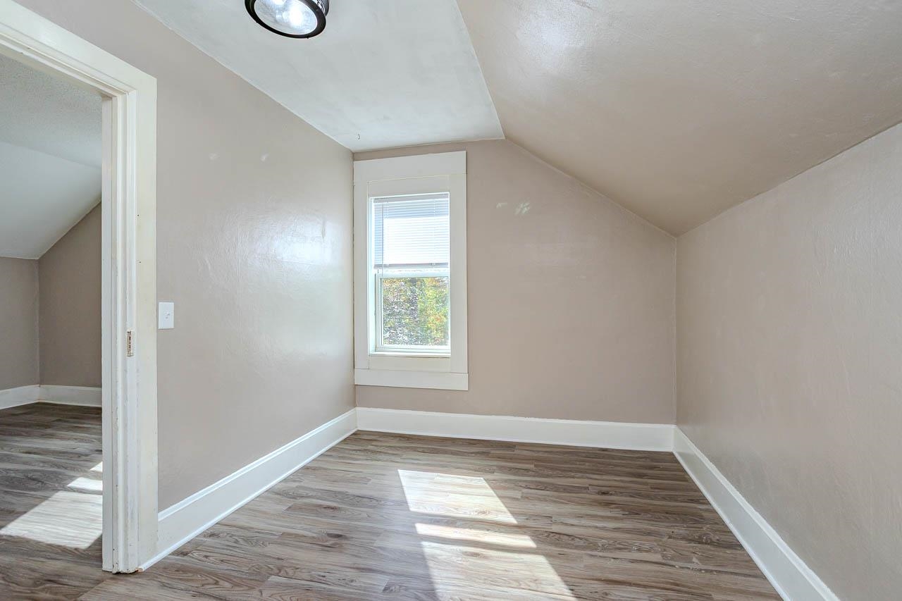 907 Single Avenue