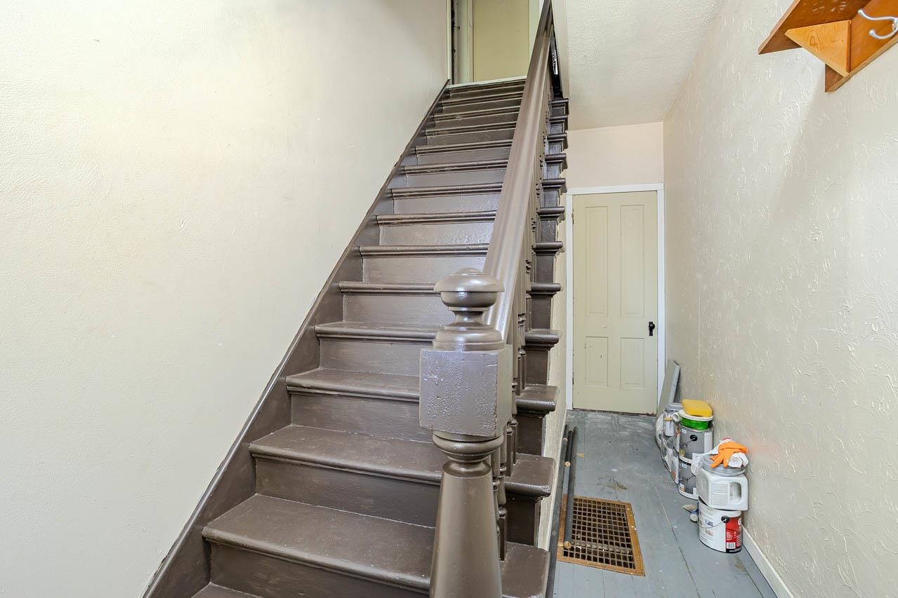 907 Single Avenue