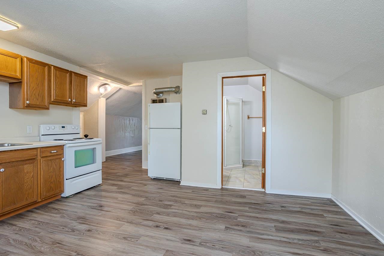 907 Single Avenue