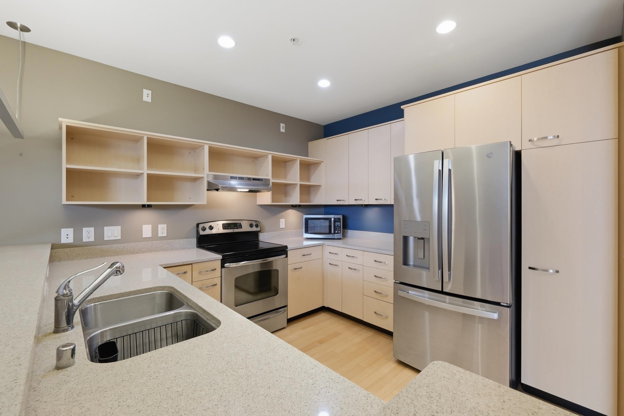 309 W Washington Avenue 412